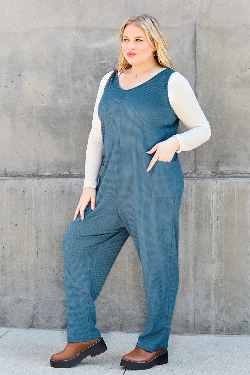 Plus Size Sleeveless Straight Jumpsuit in Black for Women
