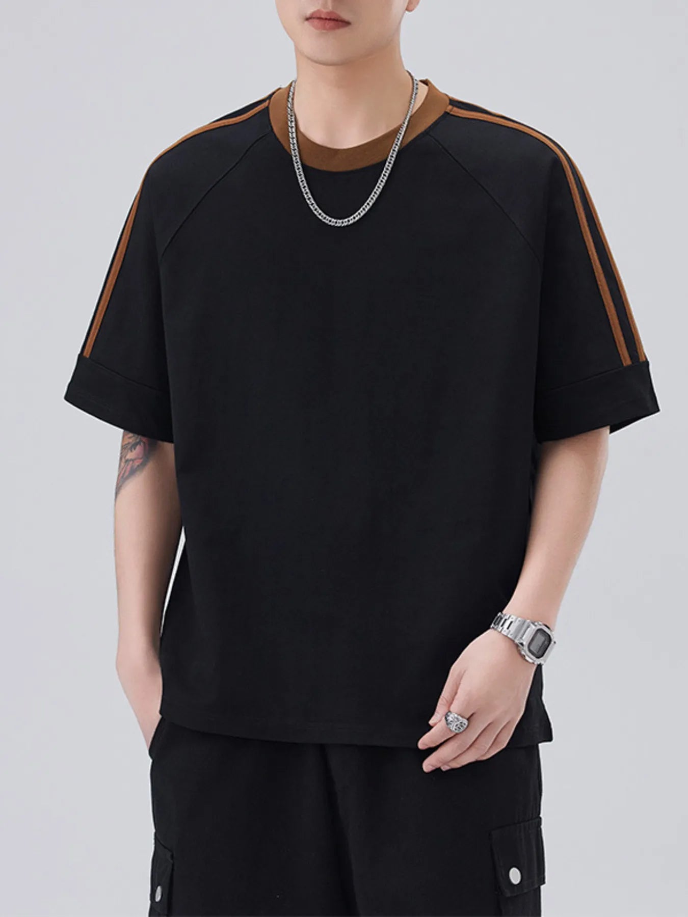 Plus Size Striped Trim Casual T-Shirt in Apricot for Men