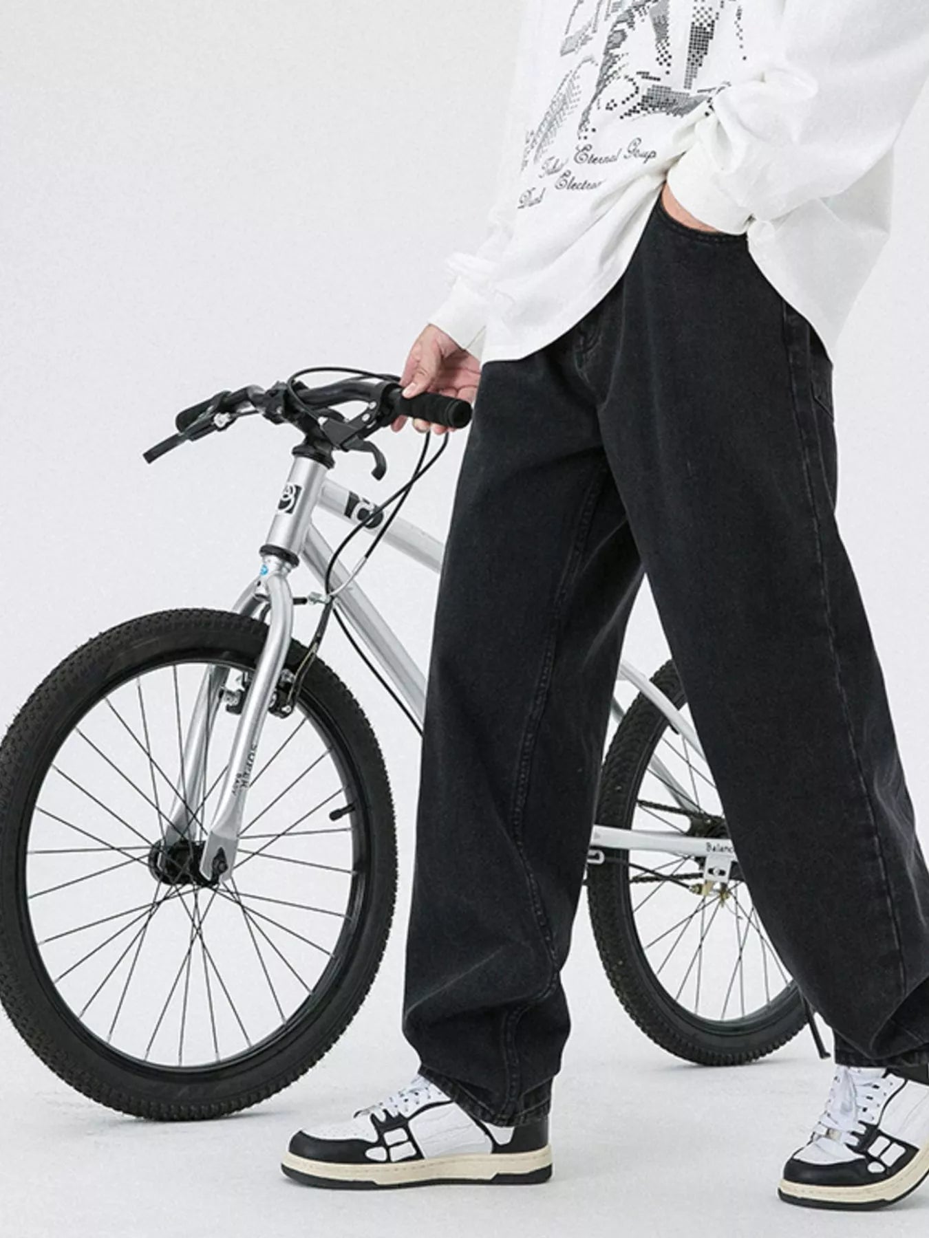 Pocketed Wide Leg Jeans in French Blue for Men