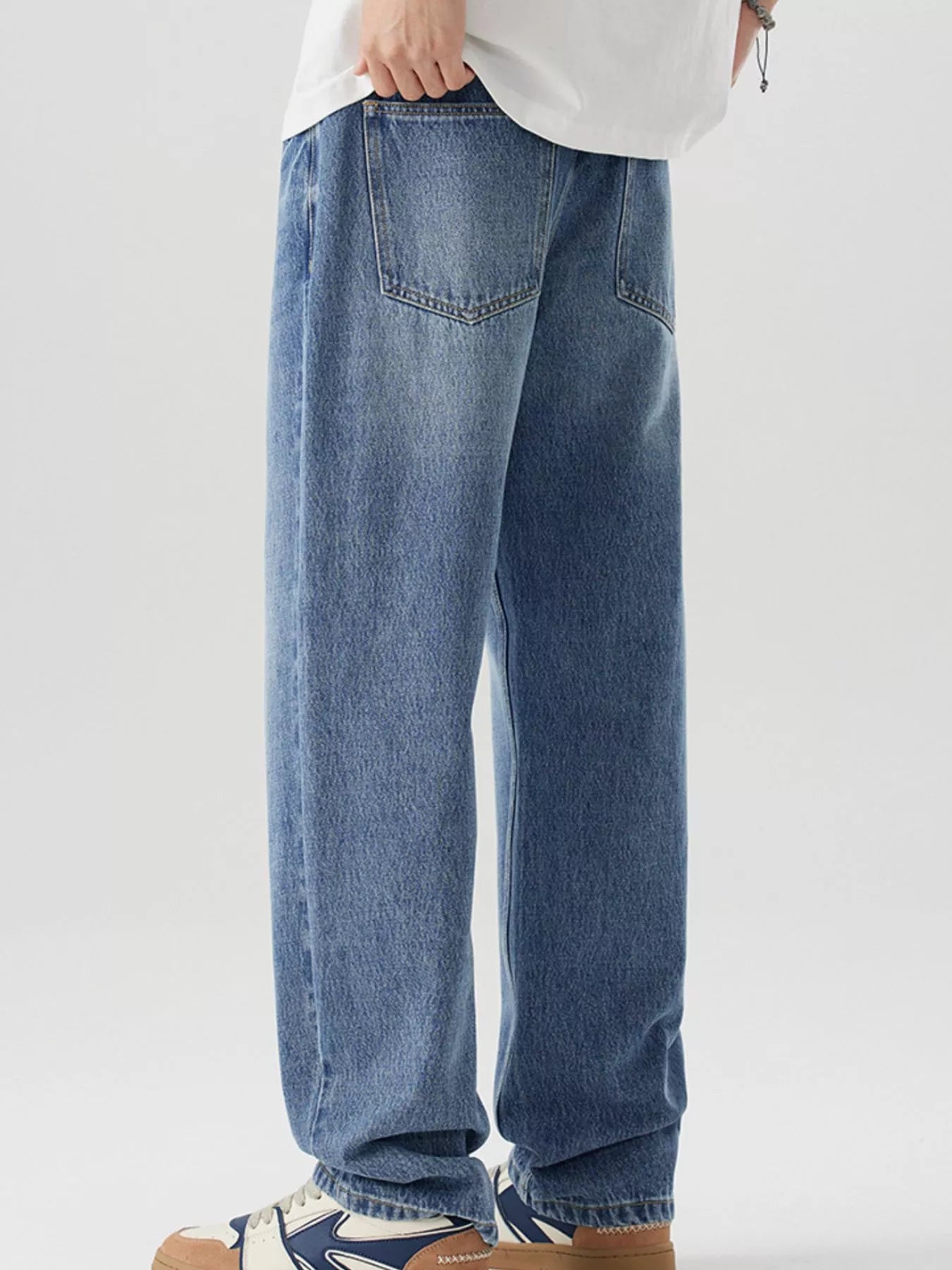 Relaxed Fit Wash Jeans in Blue for Men