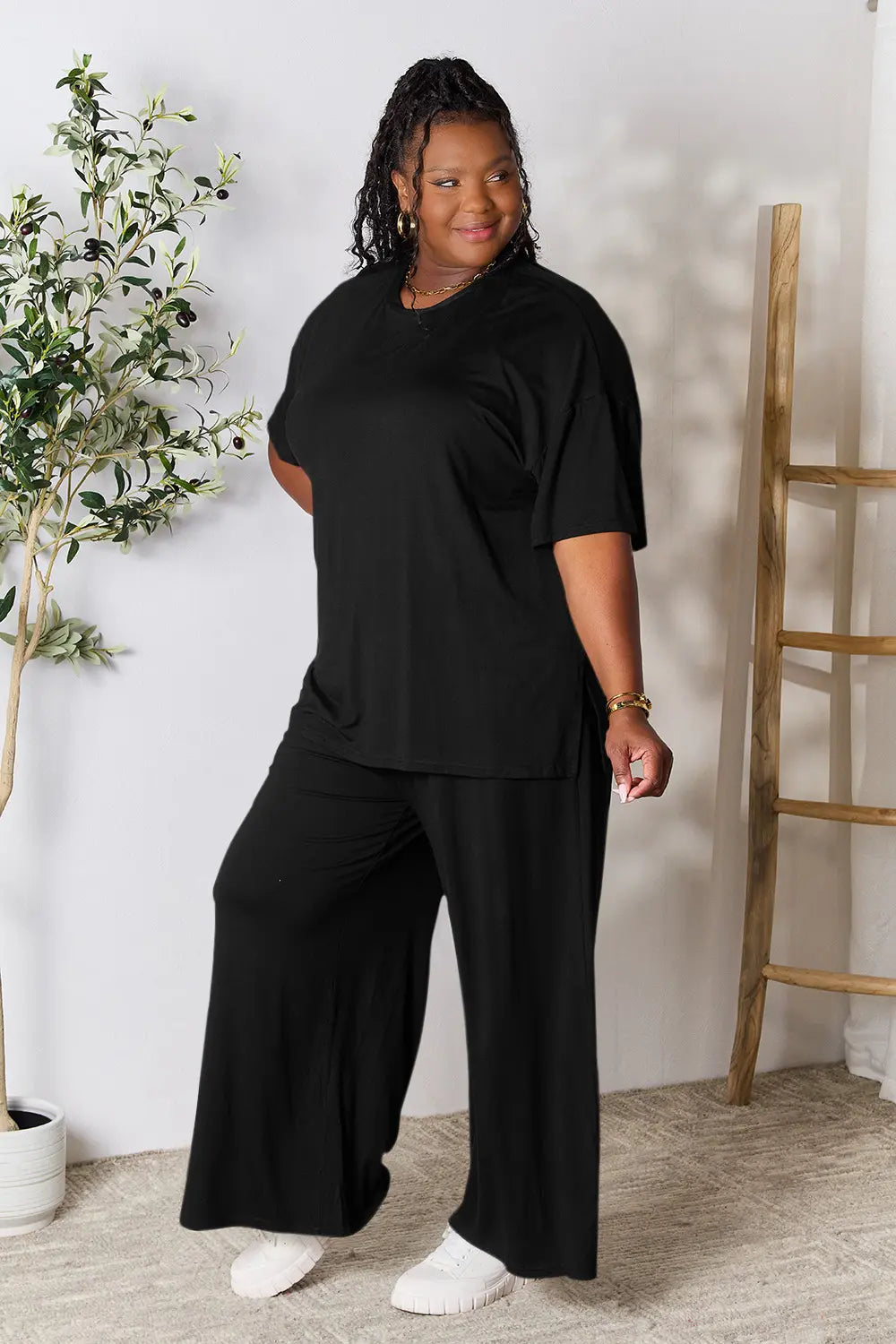 Plus Size Round Neck Slit Top and Pants Set in Black for Women