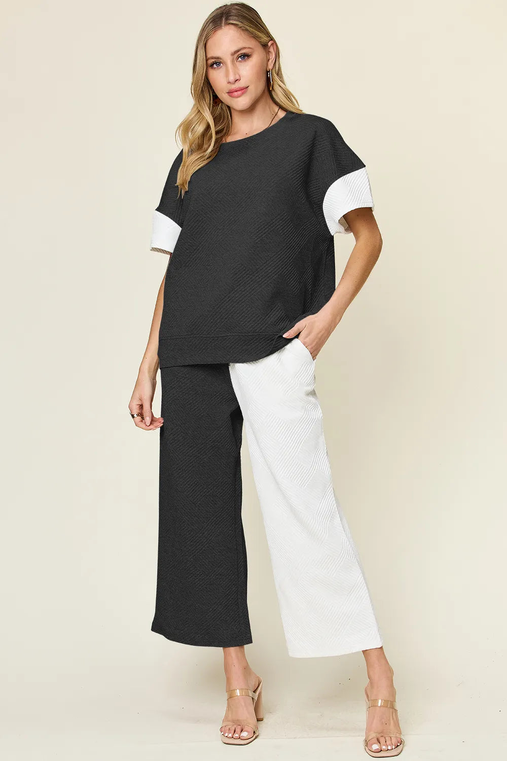 Plus Size Texture Contrast T-Shirt and Wide Leg Pants Set in Light Gray for Women