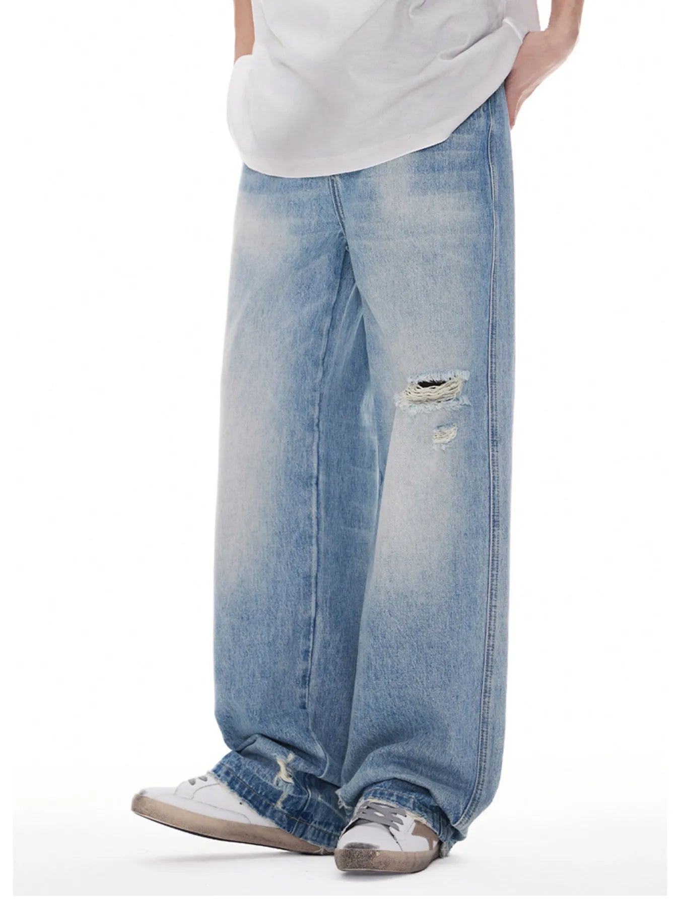 Distressed Wide Leg Jeans in Blue for Men