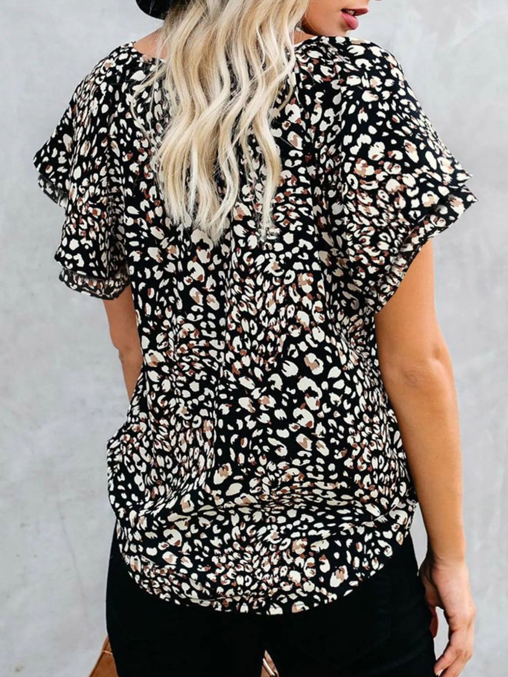 Floral Print V-Neck Shirt Plus Size in Black for Women