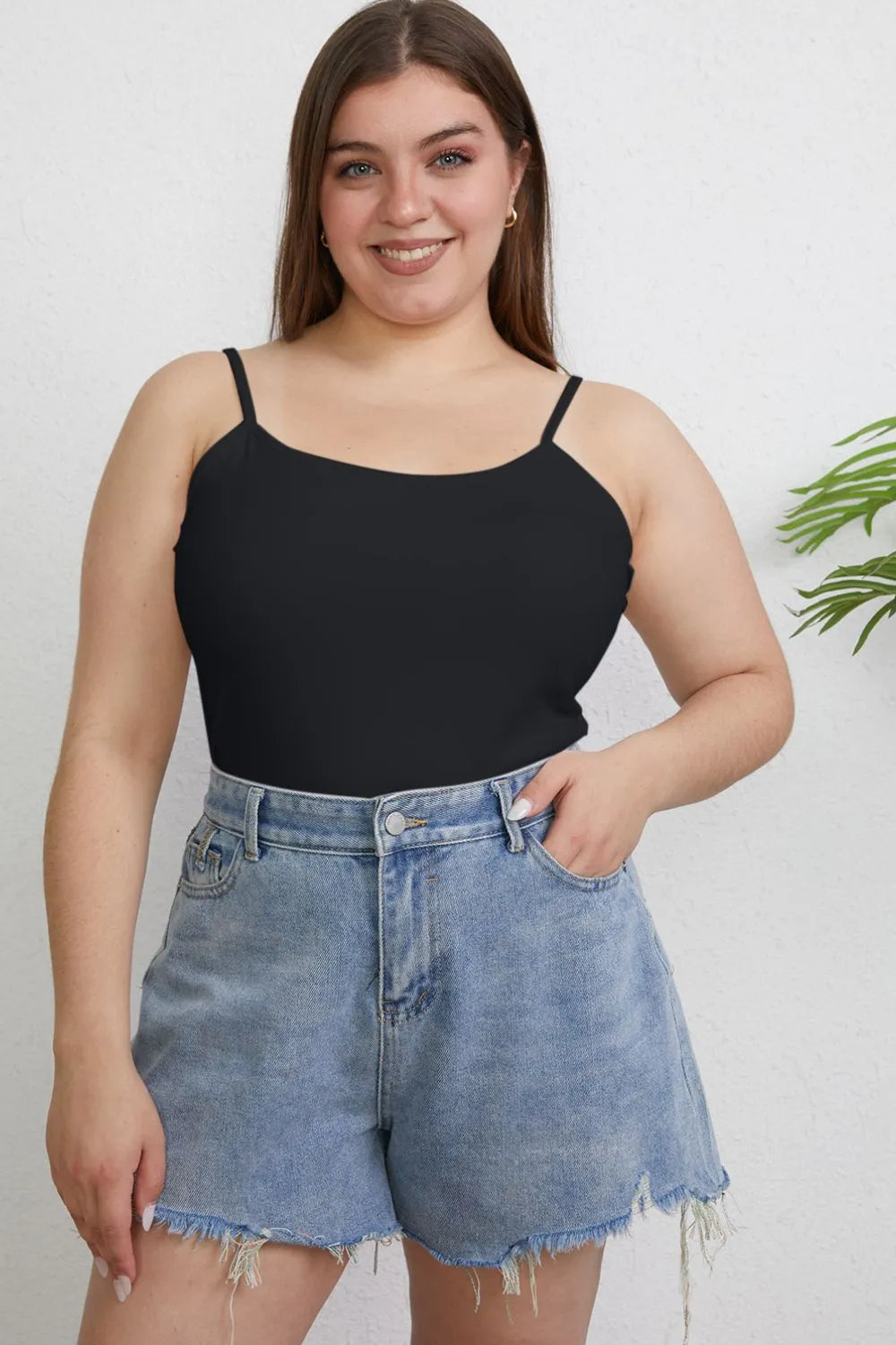 Round Neck Slim Cami Plus Size in Black for Women