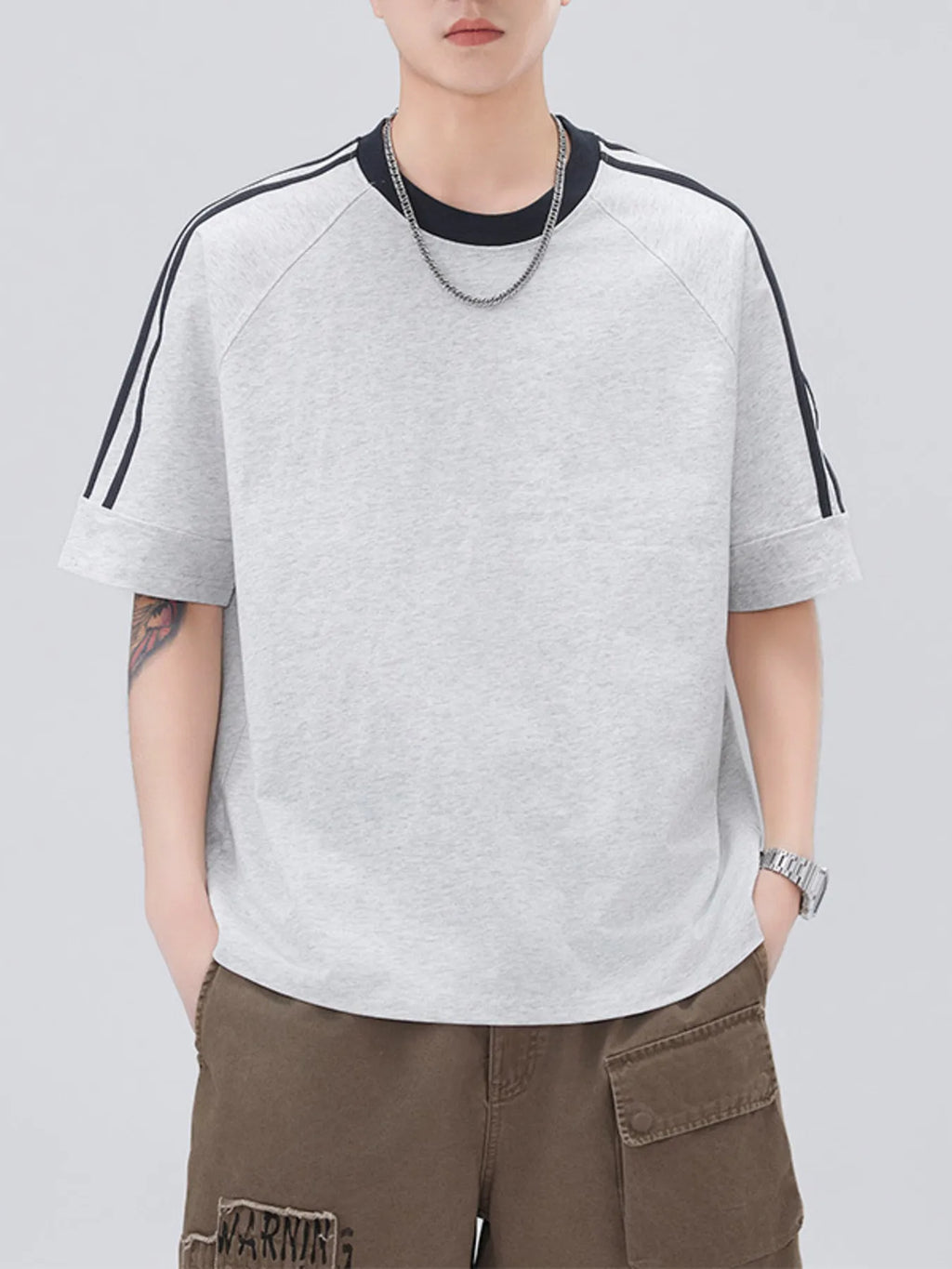 Plus Size Striped Trim Casual T-Shirt in Apricot for Men