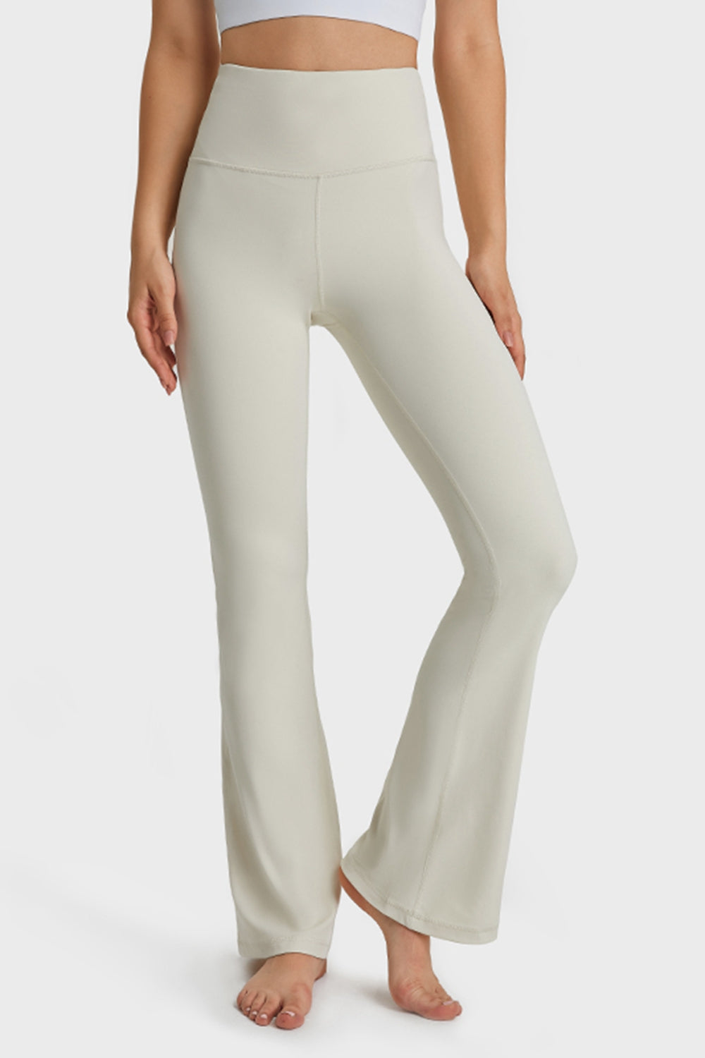 Elastic Waist Flare Yoga Pants in Green for Women