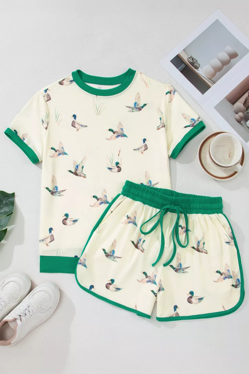 Mallard Printed Colorblock Trim Shorts Set in Beige for Women