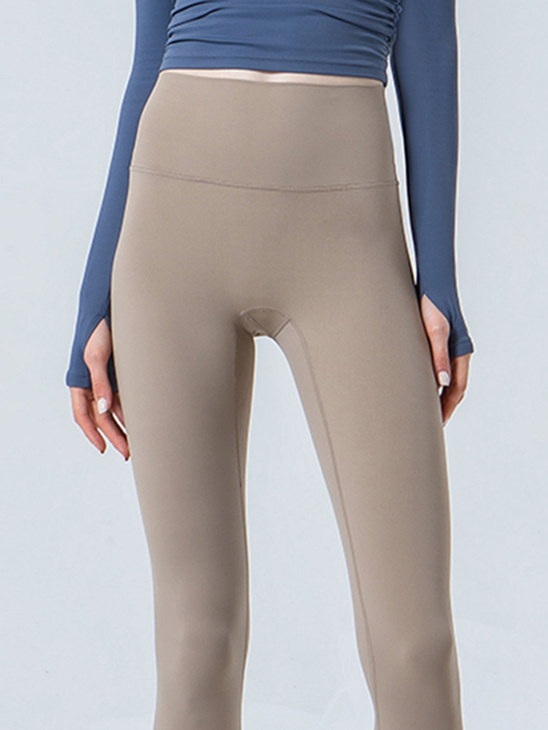 Wide Waistband Cropped Sports Leggings in Black for Women