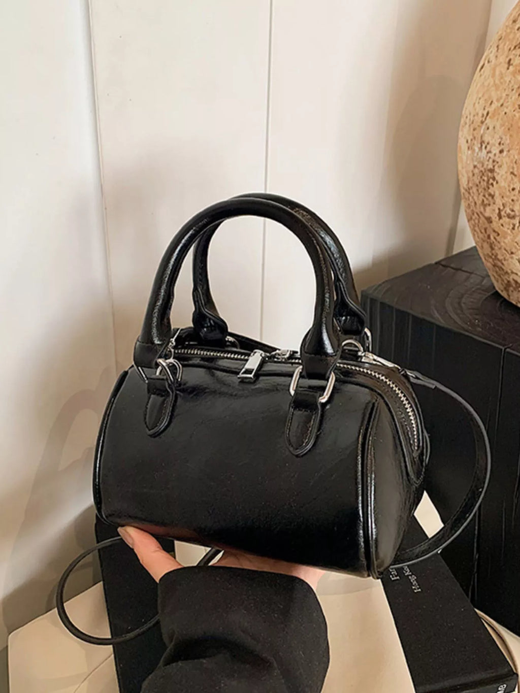 Cylinder Leather Shoulder Bag in Black for Women