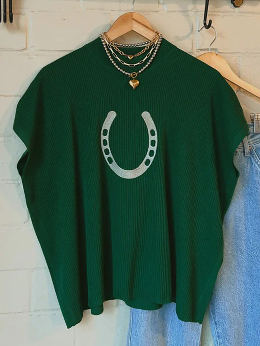 Horseshoe Graphic Short Sleeve Sweater in Dark Green for Women