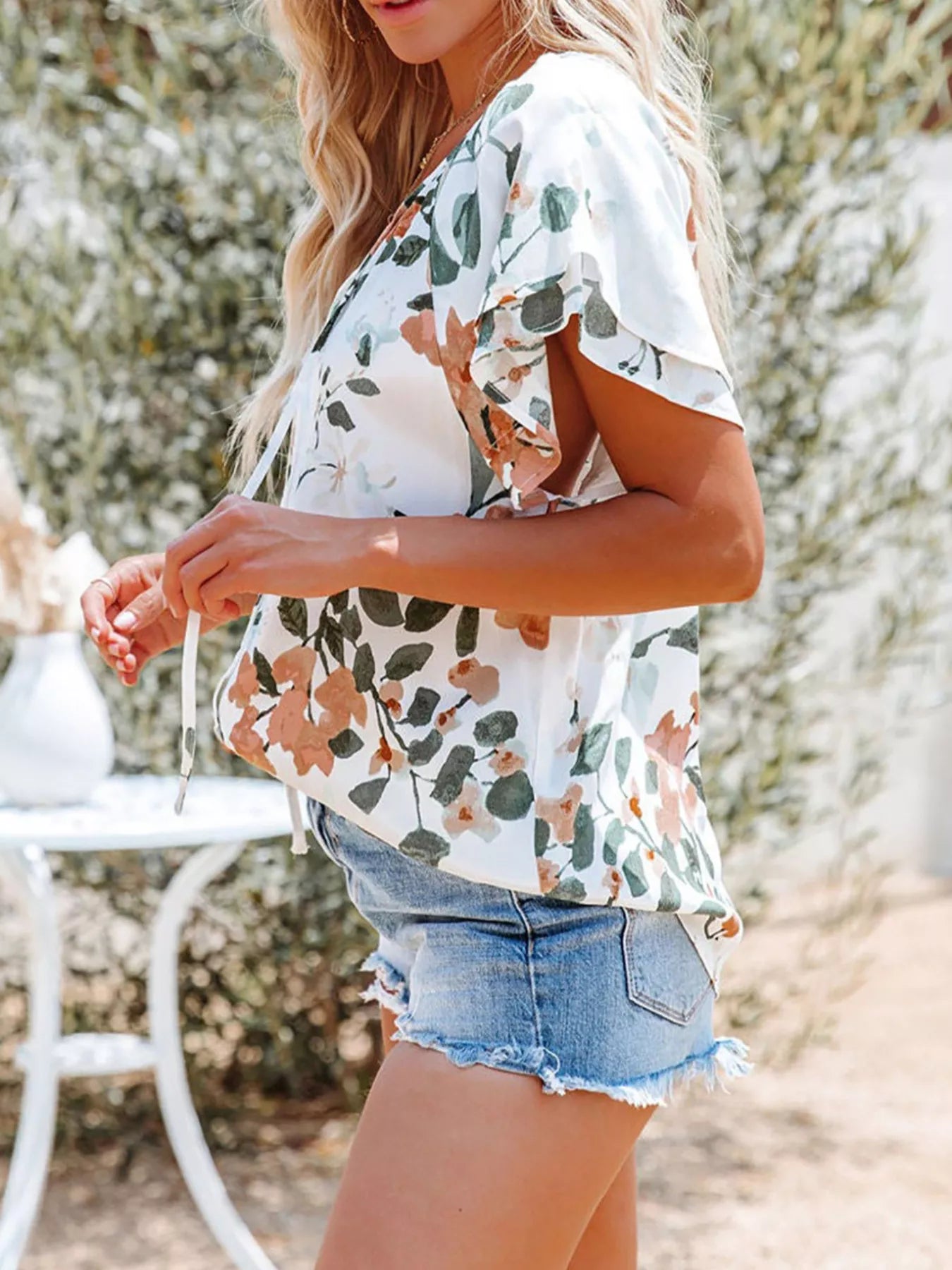 Floral Print V-Neck Shirt Plus Size in White for Women