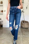Plus Size High Waist Rigid Magic Heavy Destroy Straight Jeans in Dark for Women