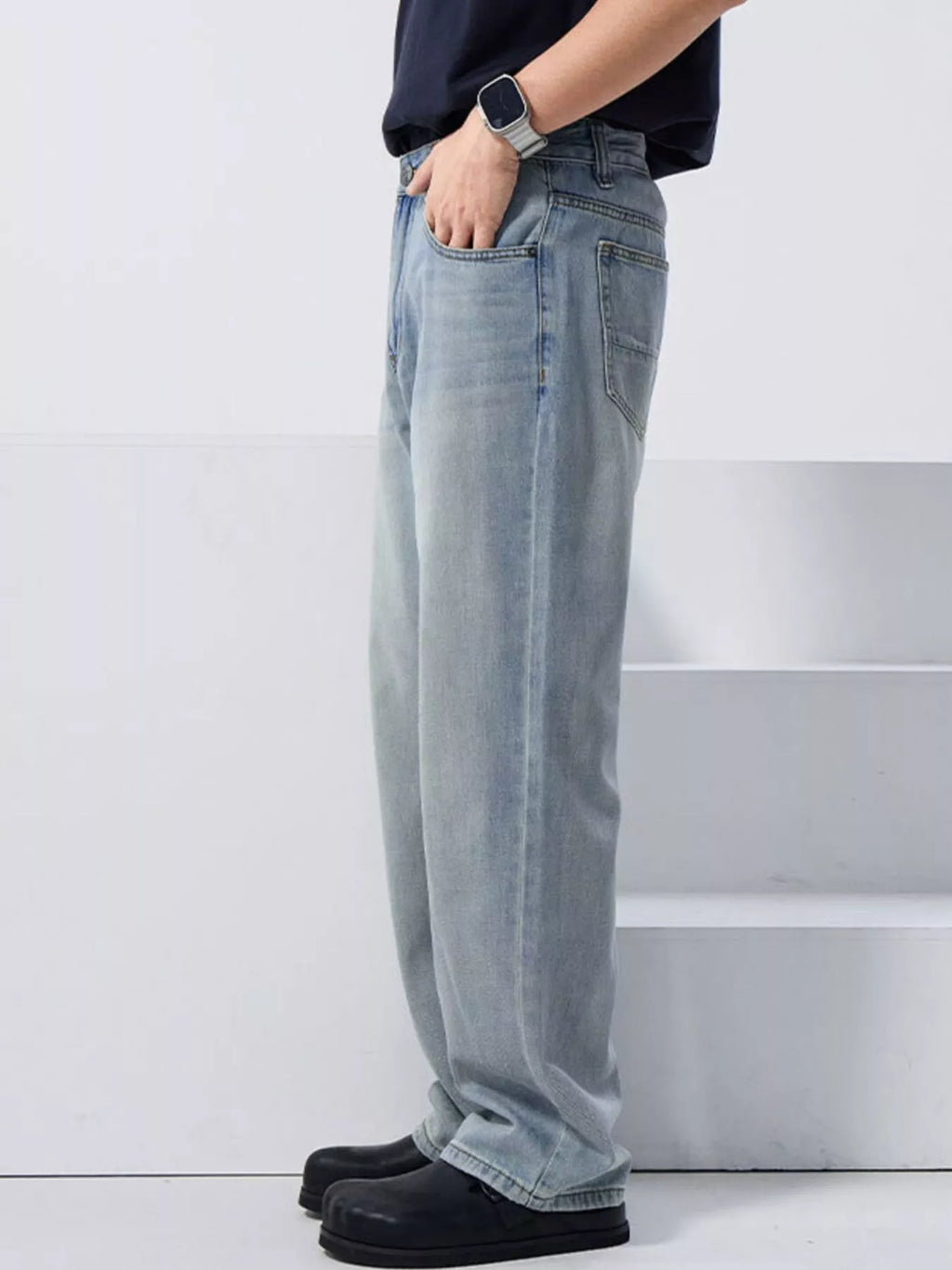 Wash Relaxed Fit Jeans in Classic in Light Blue for Men