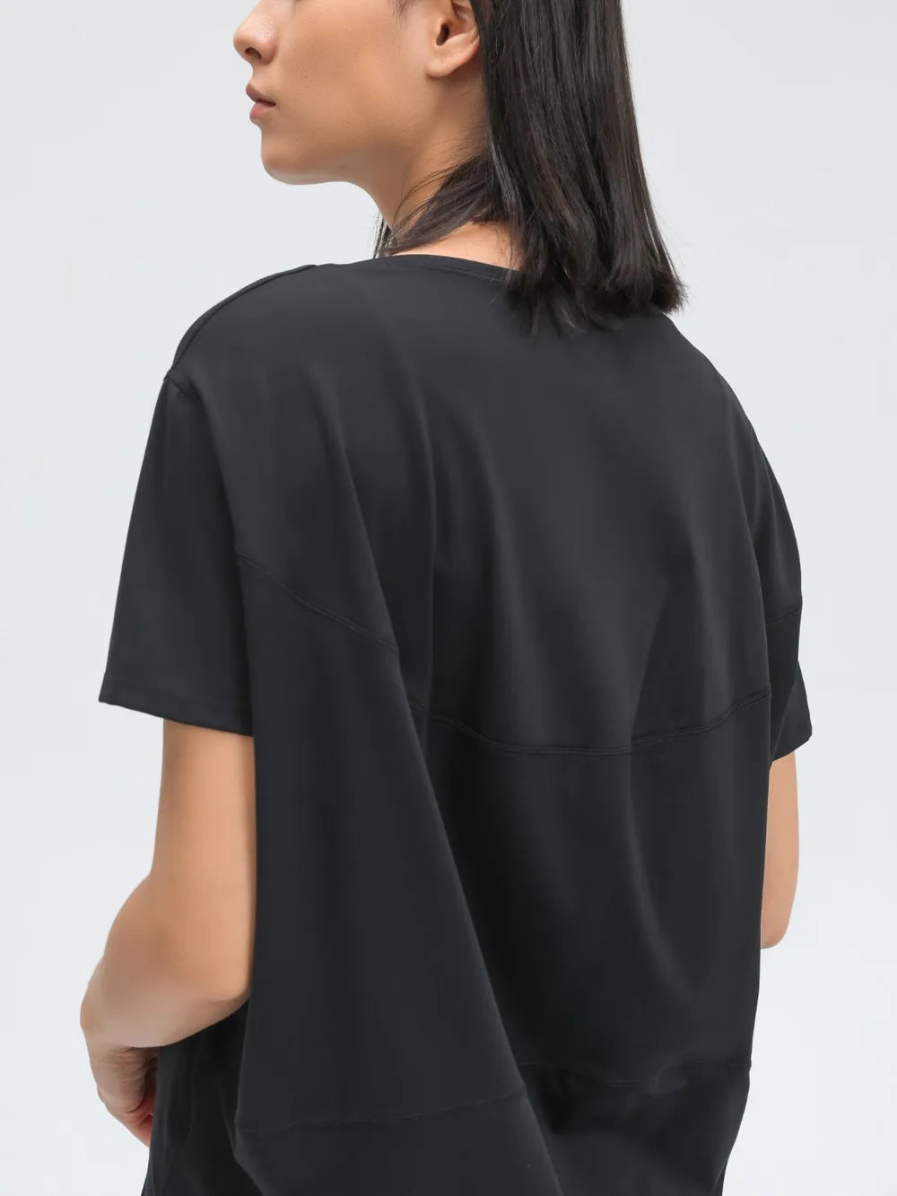 Round Neck Short Sleeve Active T-Shirt in Classic in Black for Women
