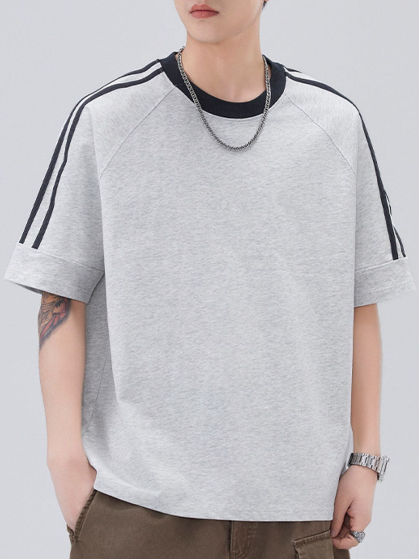 Plus Size Striped Trim Casual T-Shirt in Apricot for Men