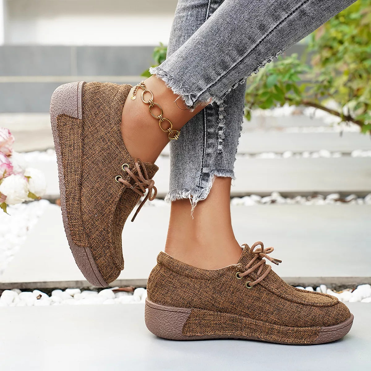 Round Toe Lace-Up Sneakers in Black for Women