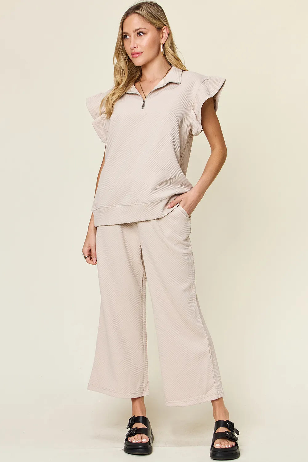 Texture Ruffle Short Sleeve Top and Drawstring Wide Leg Pants Set in Green for Women