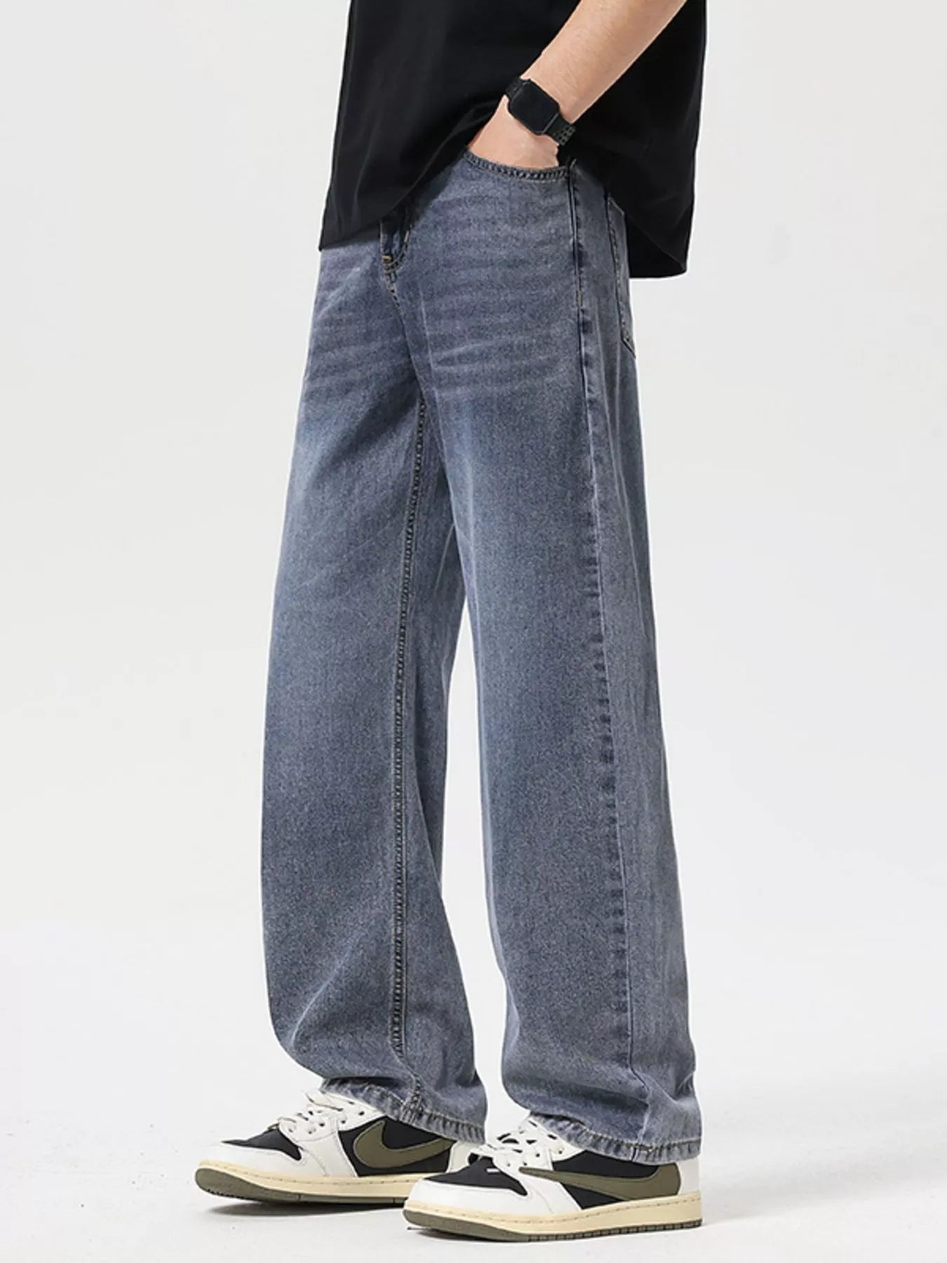 Loose Fit Wash Jeans in Vintage Blue for Men