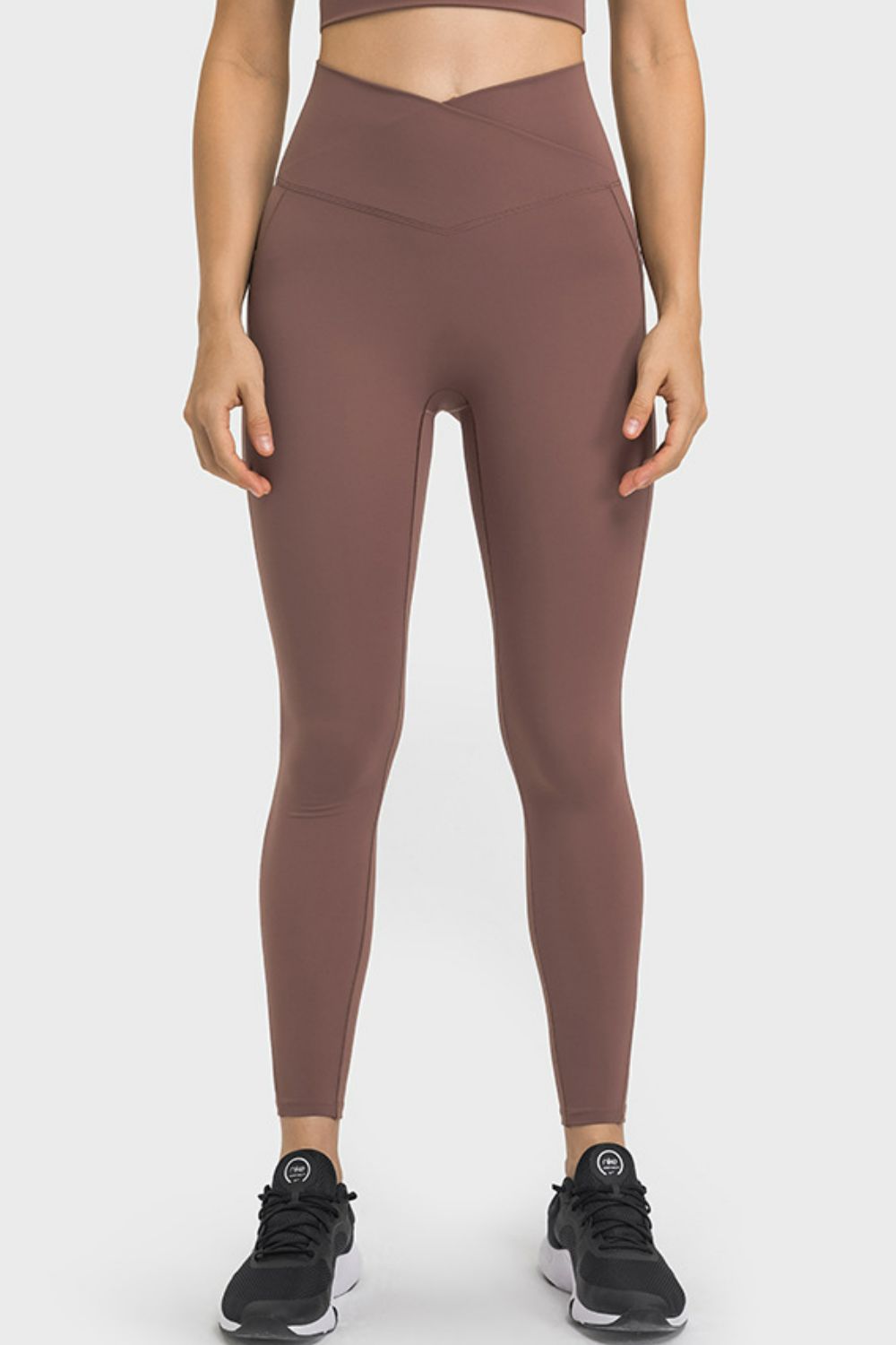 V-Waist Yoga Leggings with Pockets in Mauve for Women