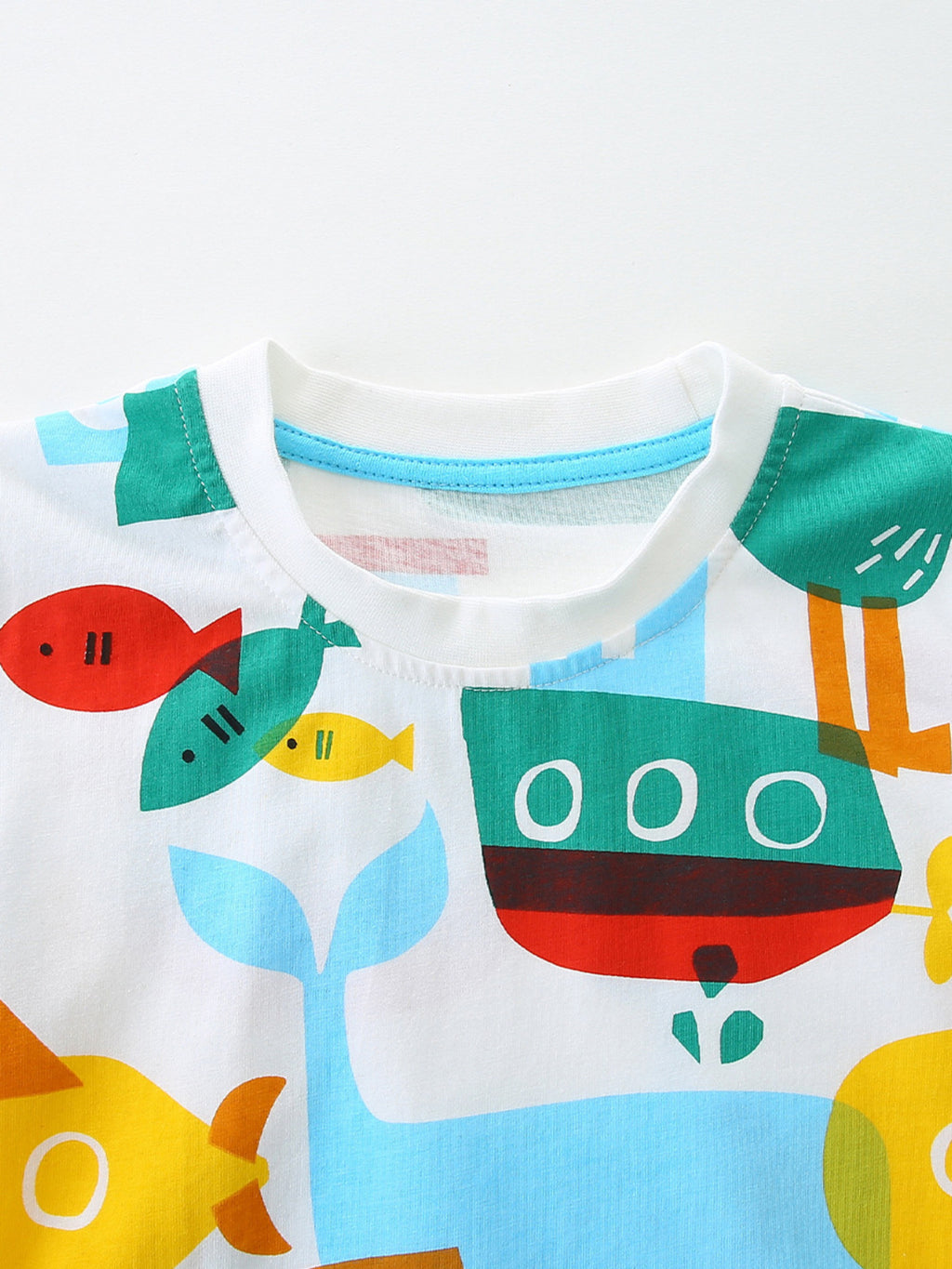 Fish Print Round Neck Tee in White for Boys