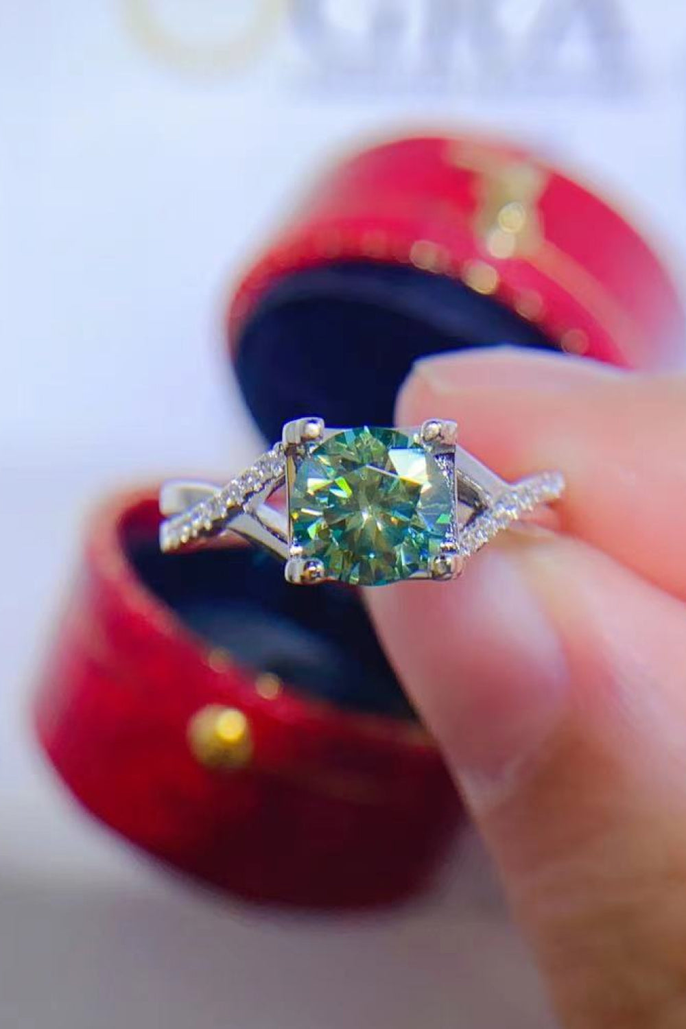 1 Carat Moissanite 925 Sterling Silver Ring in Classic in Light Green for Women
