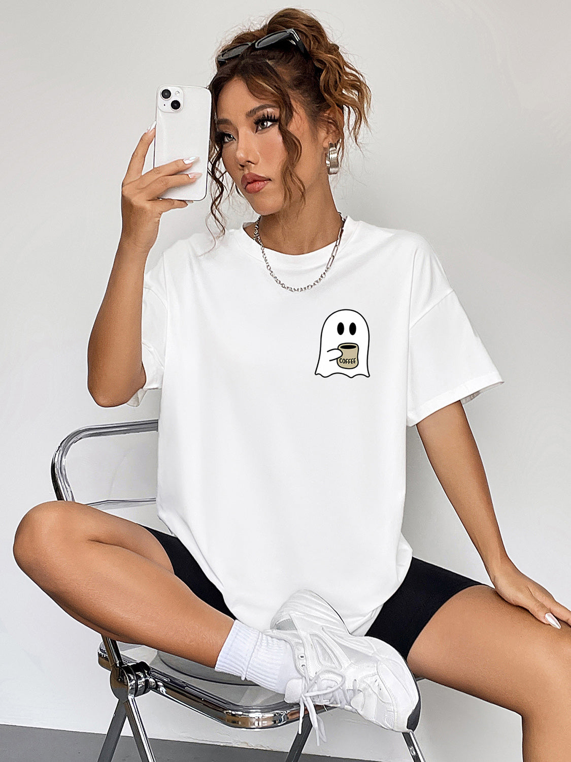 Round Neck Short Sleeve Ghost Graphic T-Shirt in White for Women