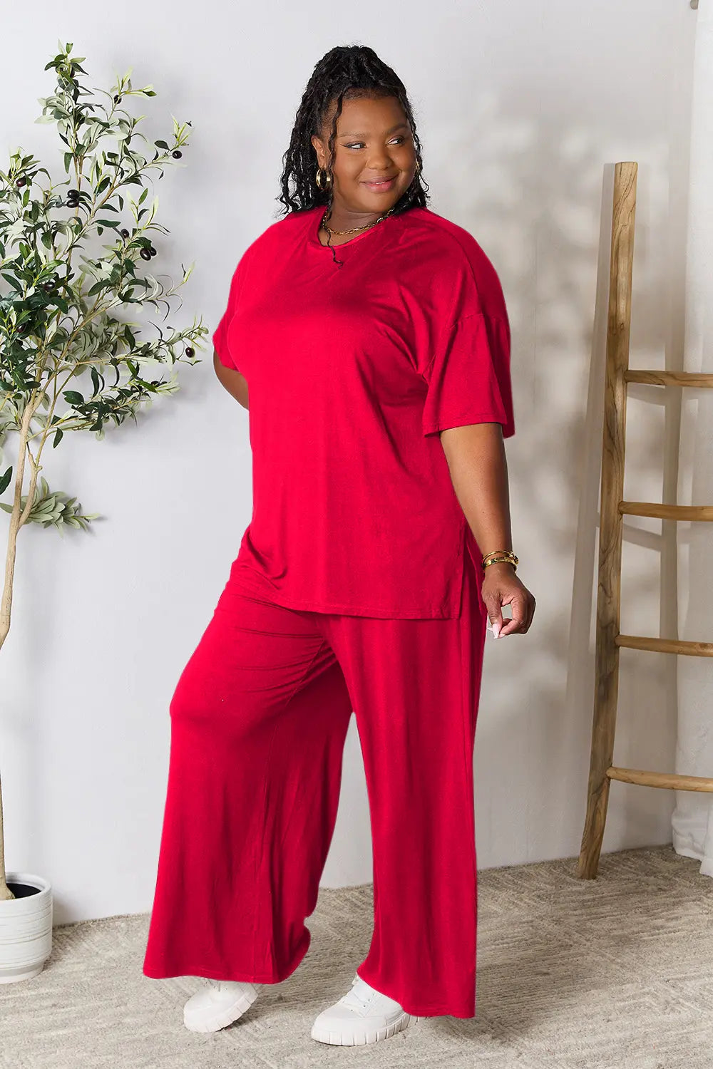 Plus Size Round Neck Slit Top and Pants Set in Red for Women