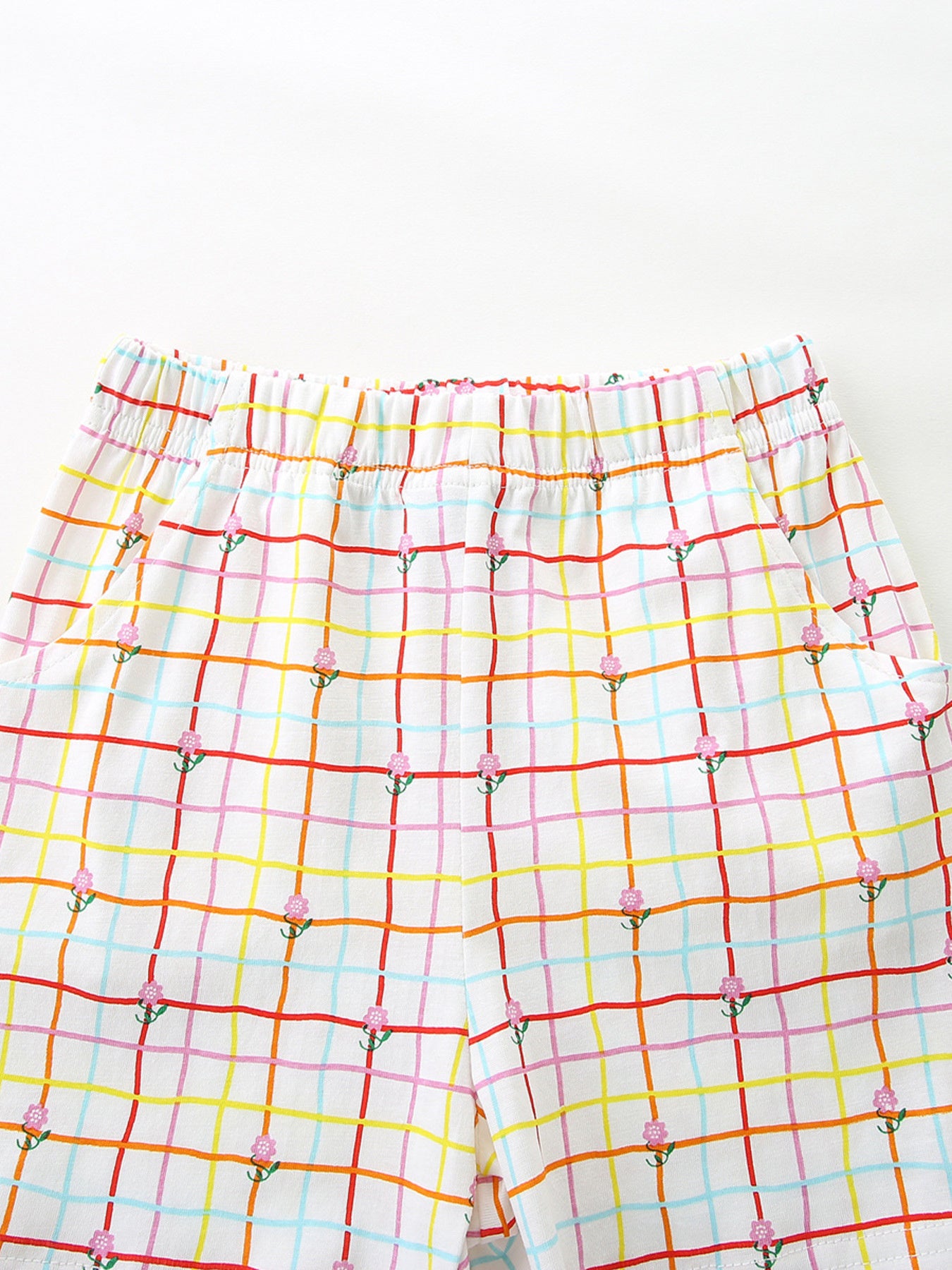 Cartoon Graphic Ruffle Trim Tee & Plaid Shorts Set in White for Girls