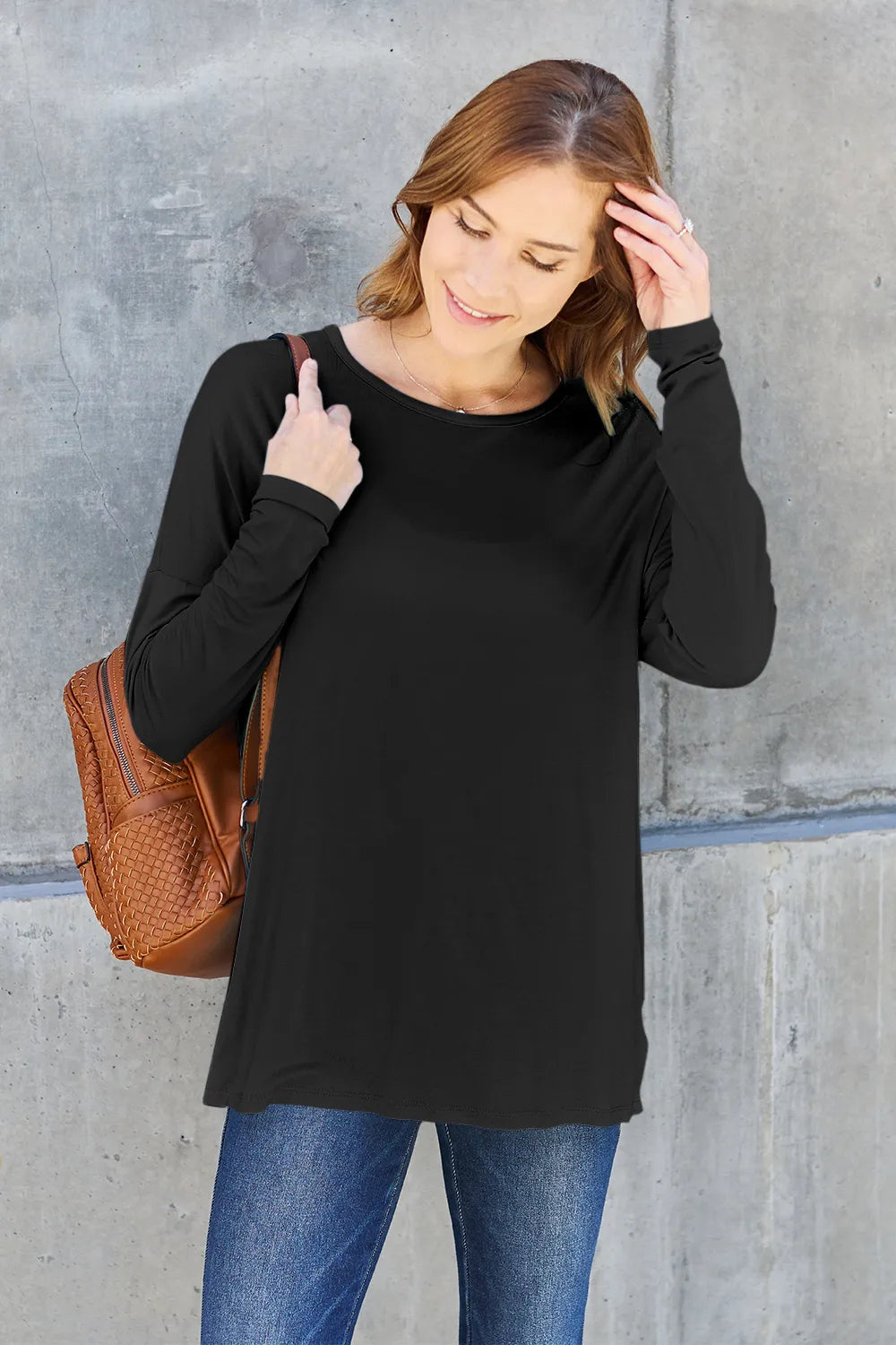 Plus Size Round Neck Dropped Shoulder T-Shirt in Black for Women