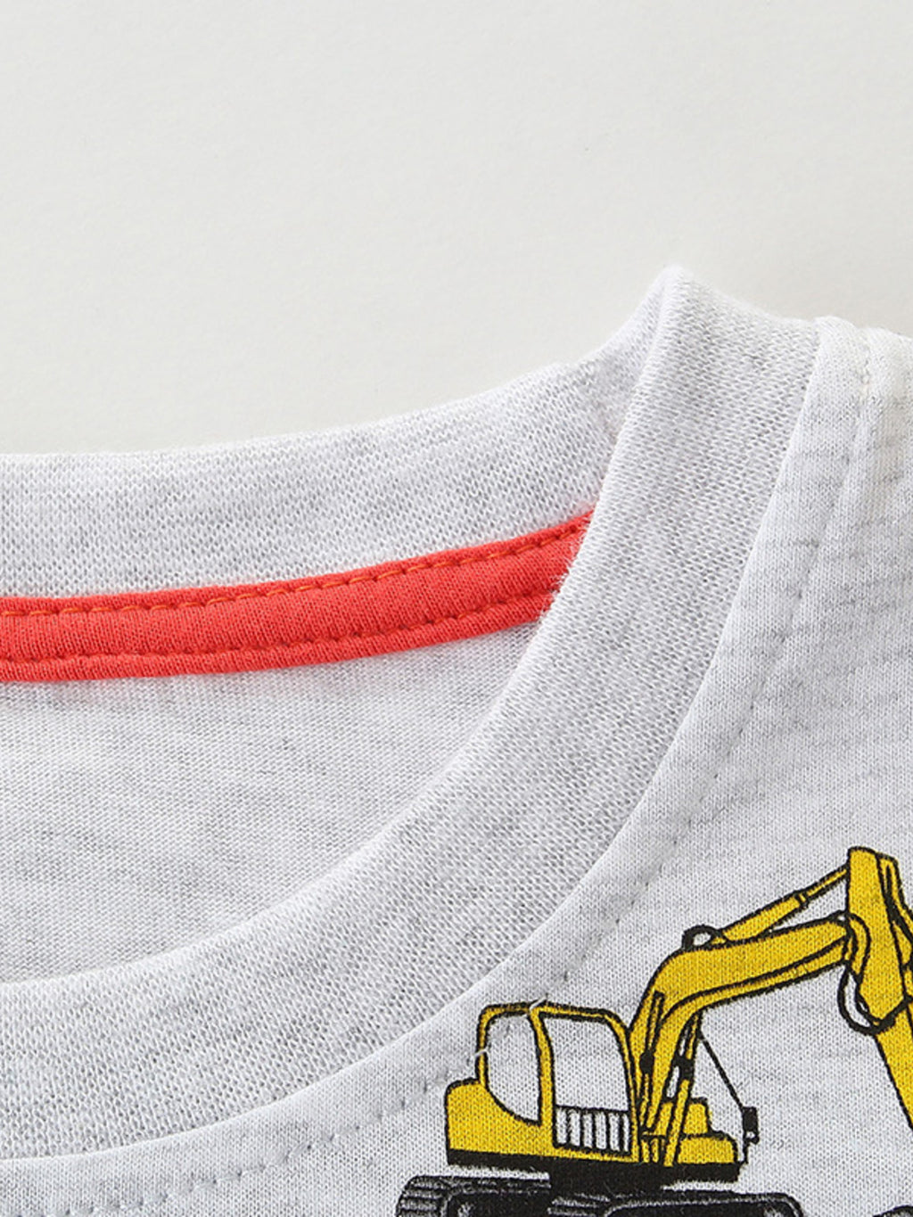 Construction Vehicle Print Crew Neck Short Sleeve T-Shirt in Gray for Boys