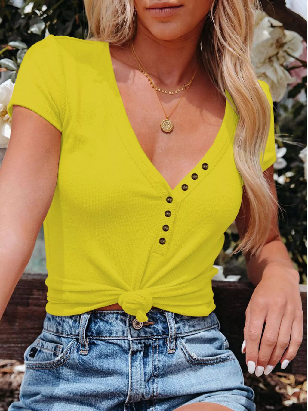 Casual V-Neck Button Detail T-Shirt Plus Size in Pink for Women
