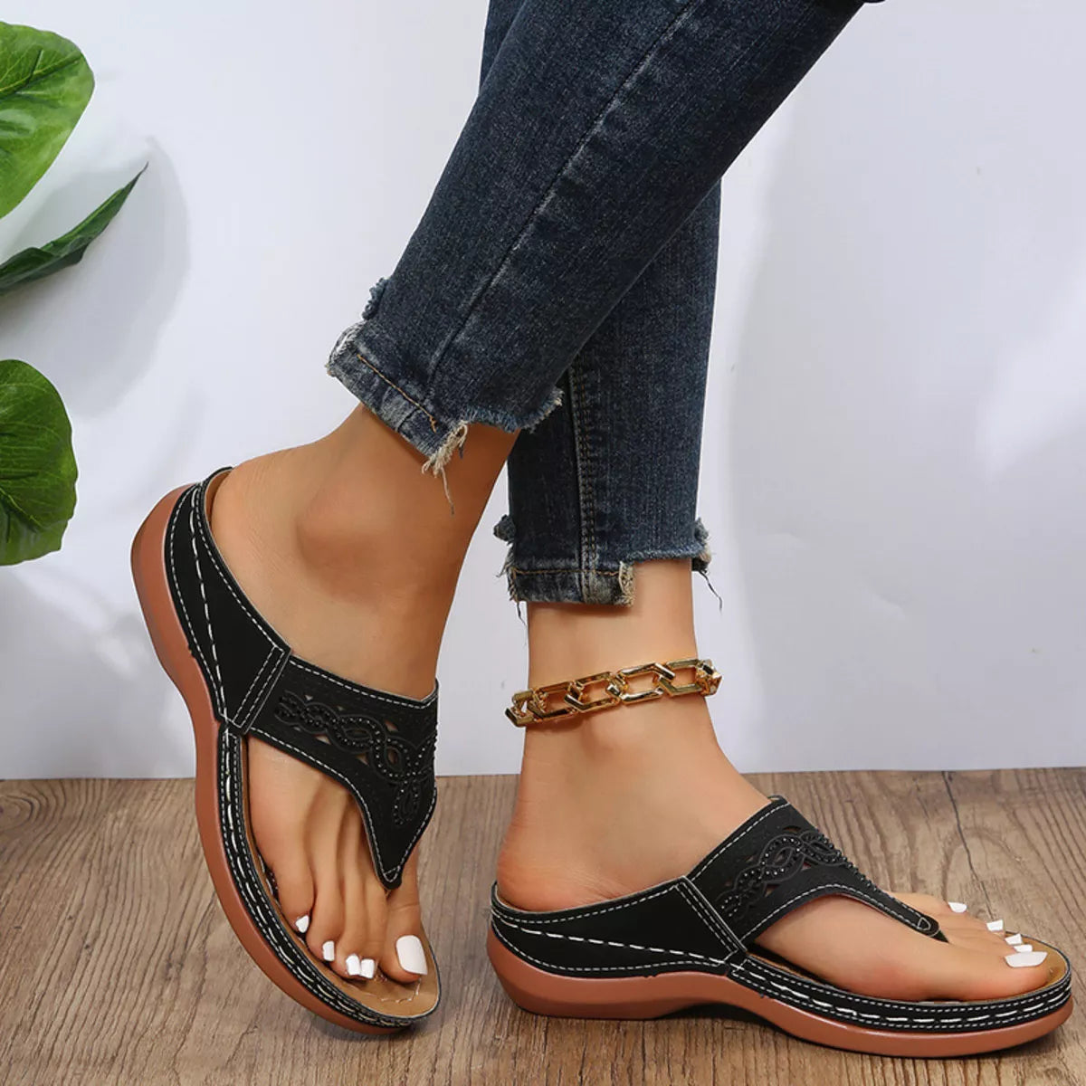 Casual Hollow-Out Thong Sandals in Off-White for Women