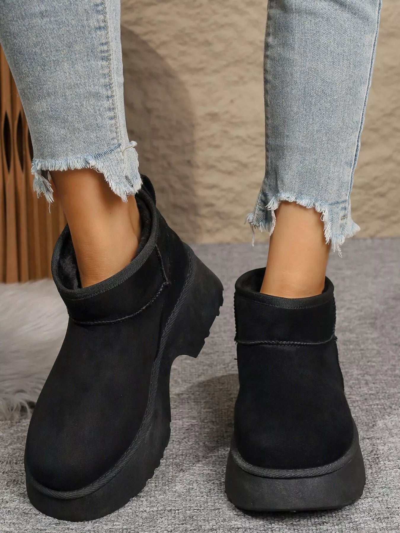 Round Toe Platform Boots in Black for Women