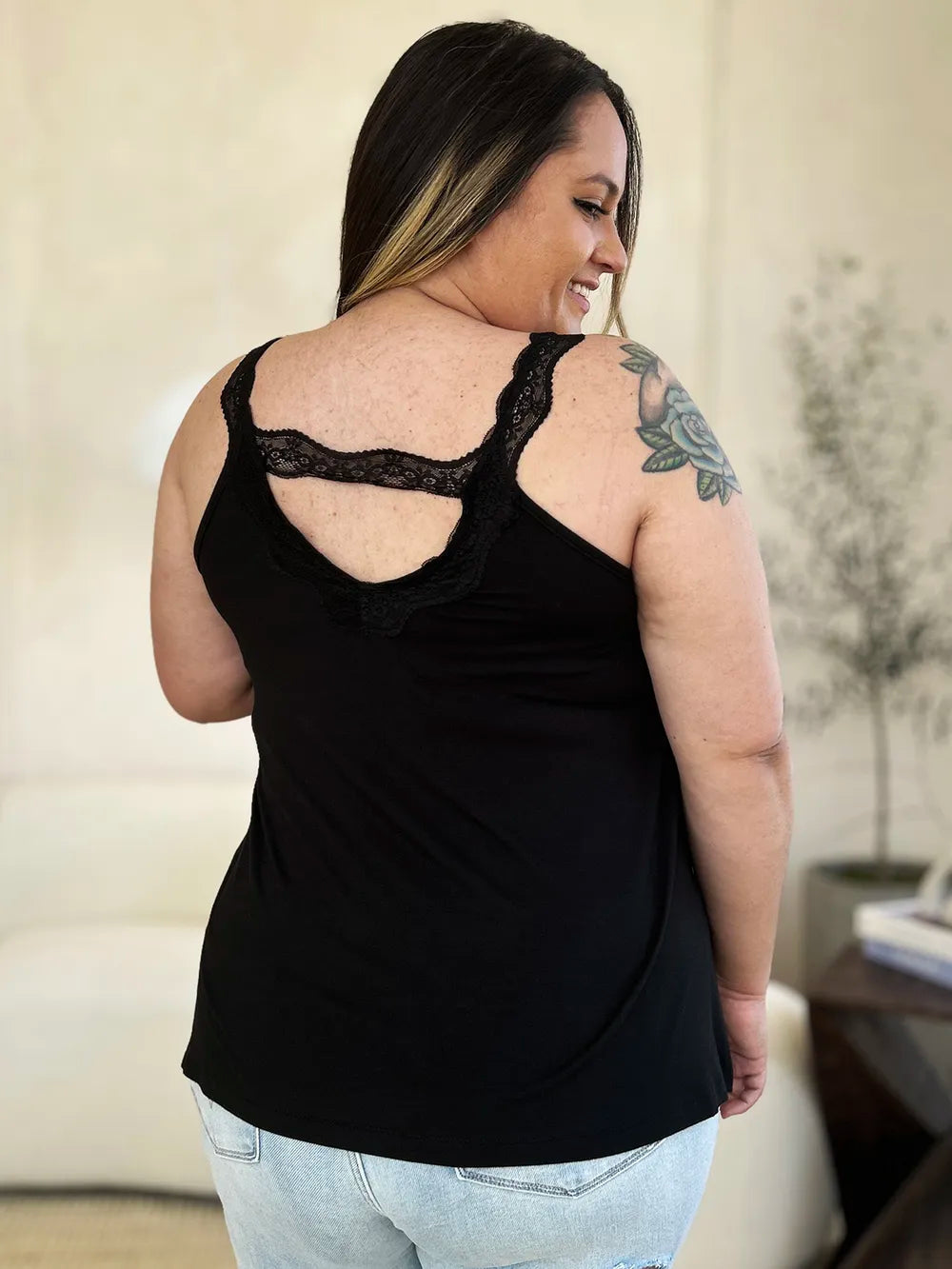 Plus Size Lace Detail V-Neck Cutout Cami in Black for Women