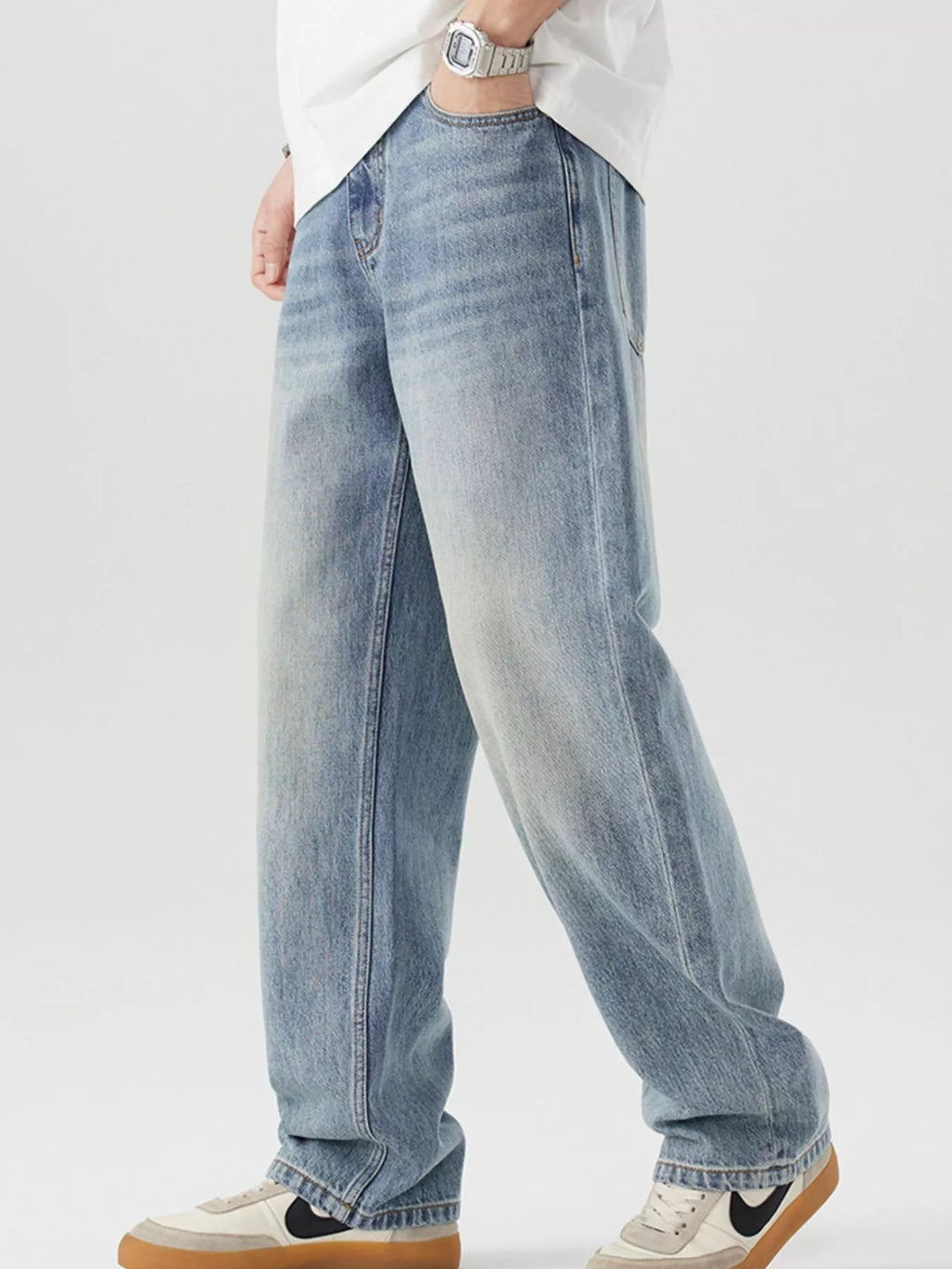 Vintage Wash Loose Fit Jeans in Blue for Men