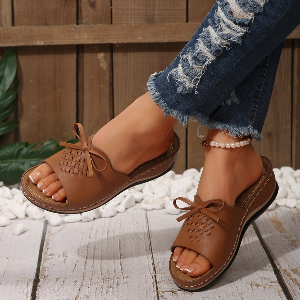 Open Toe Wedge Sandals in Light Pink in Off-White for Women