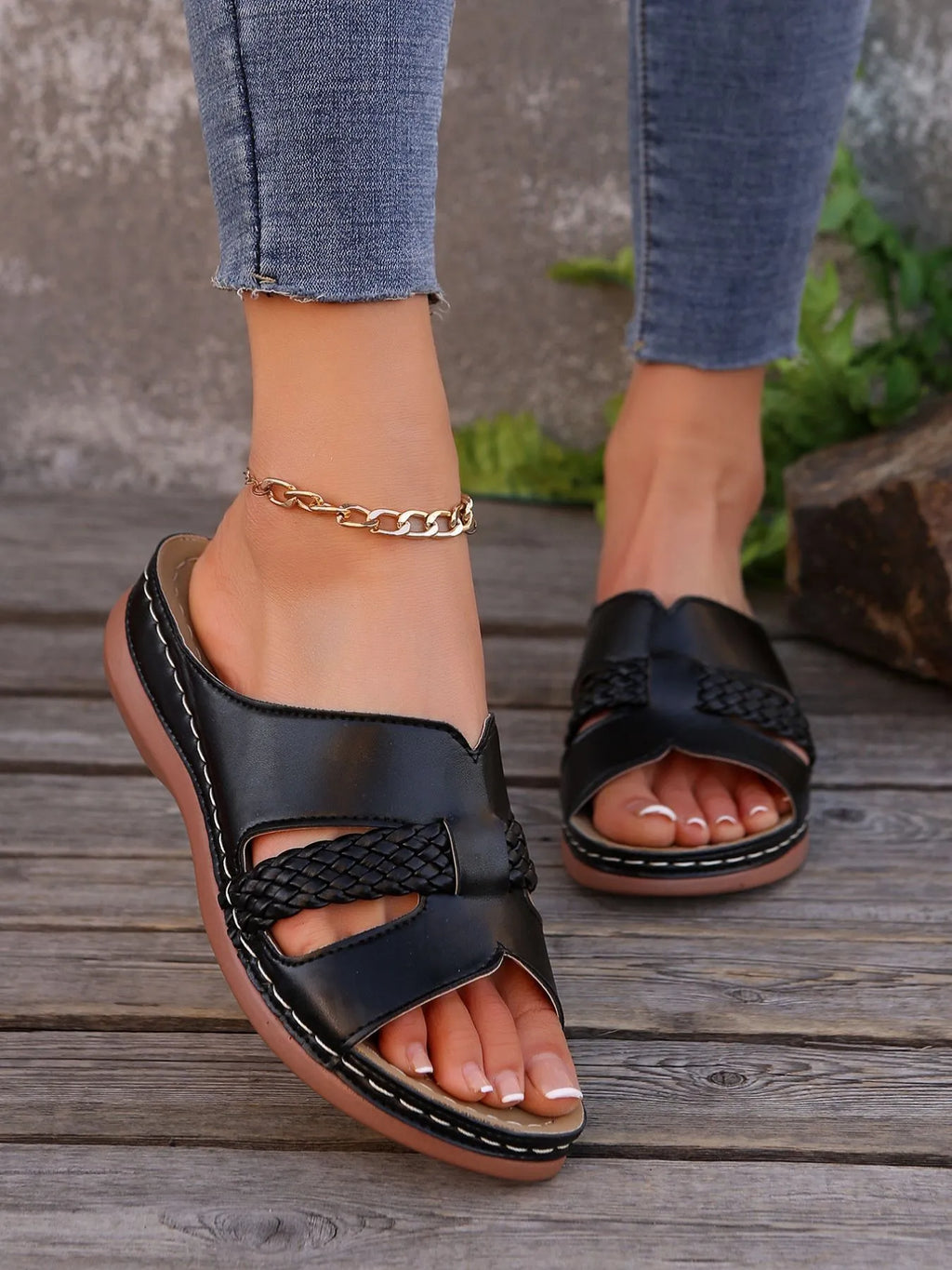 Open Toe Wedge Sandals in Relaxed in White for Women