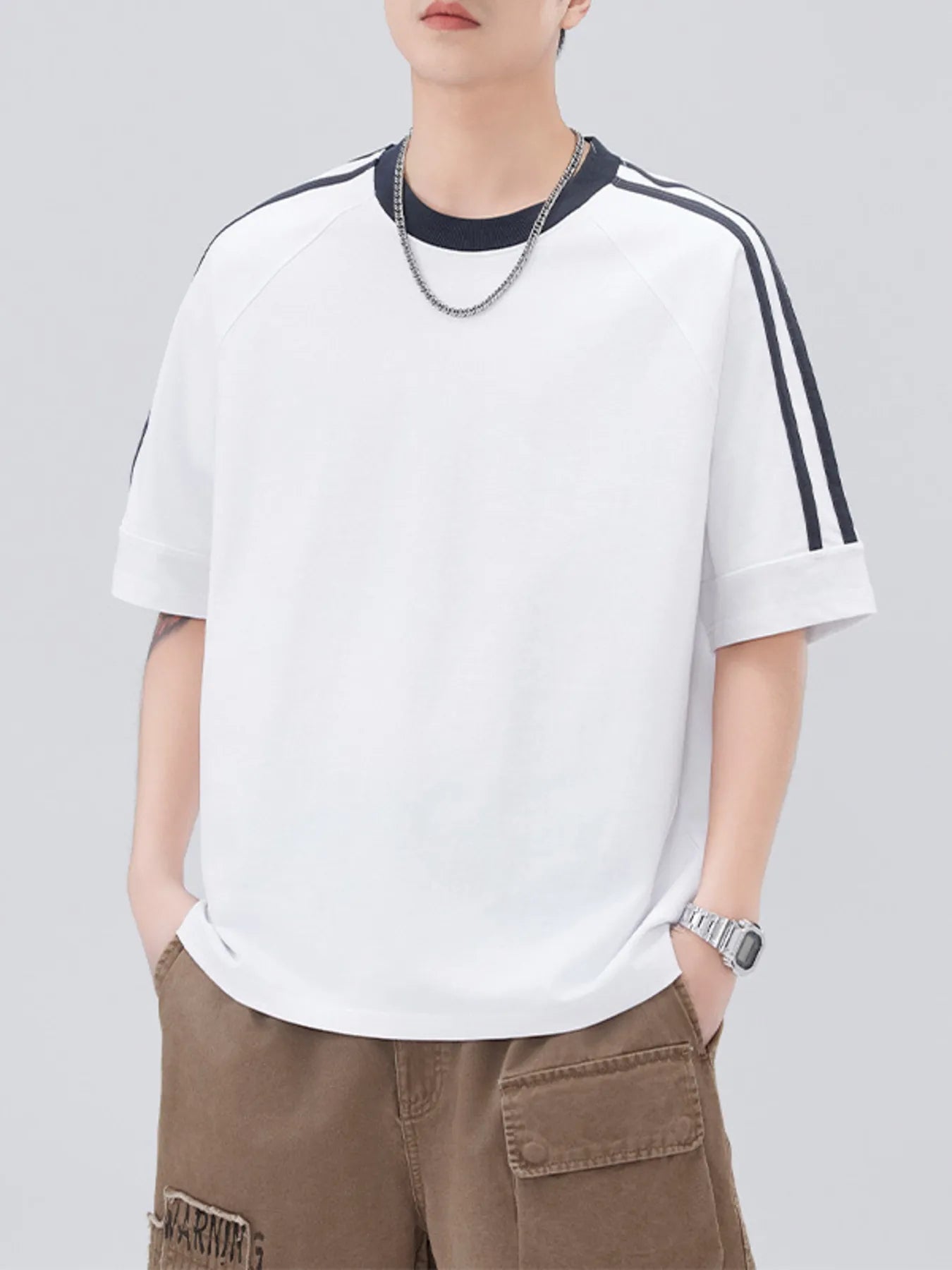 Plus Size Striped Trim Casual T-Shirt in Light Gray for Men