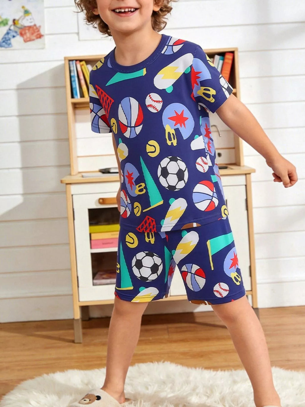 Sporty Print Round Neck Tee and Shorts Set in Multicolor for Boys