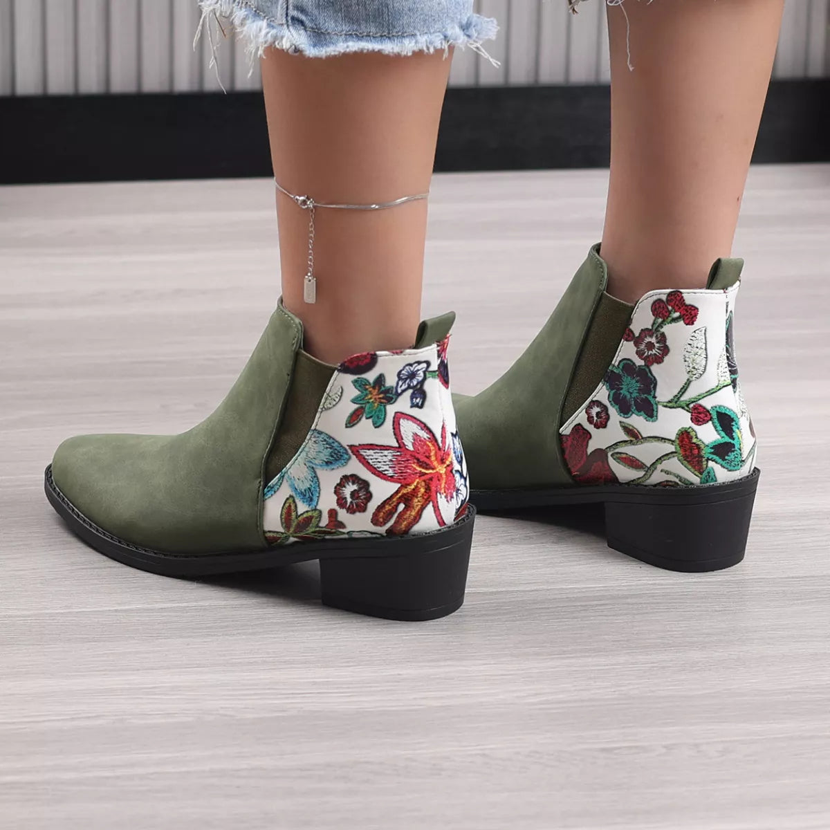 Point Toe Block Heels Ankle Boots in Pure Green for Women