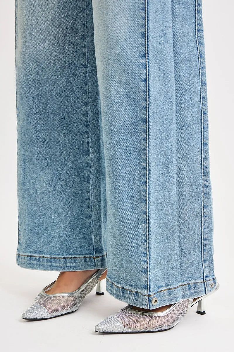 Mid Rise Wide Barrel Transferable Leg Snap Jeans for Women