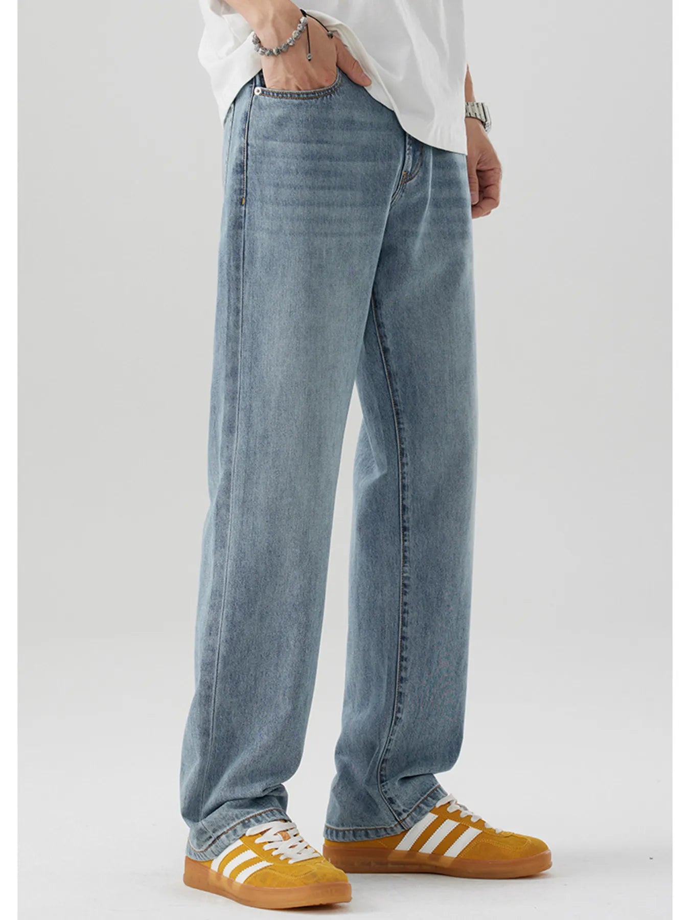 Wash Relaxed Fit Jeans in Light Blue for Men
