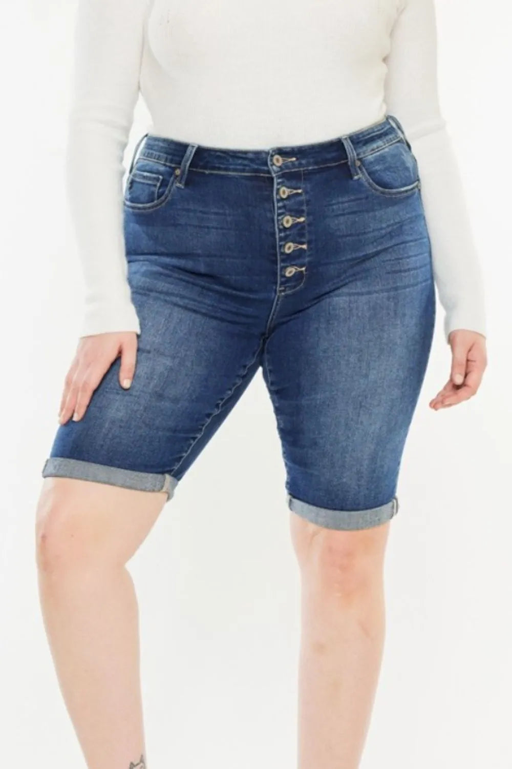 Plus Size Cats Whiskers Button Fly Denim Shorts in Medium for Women
