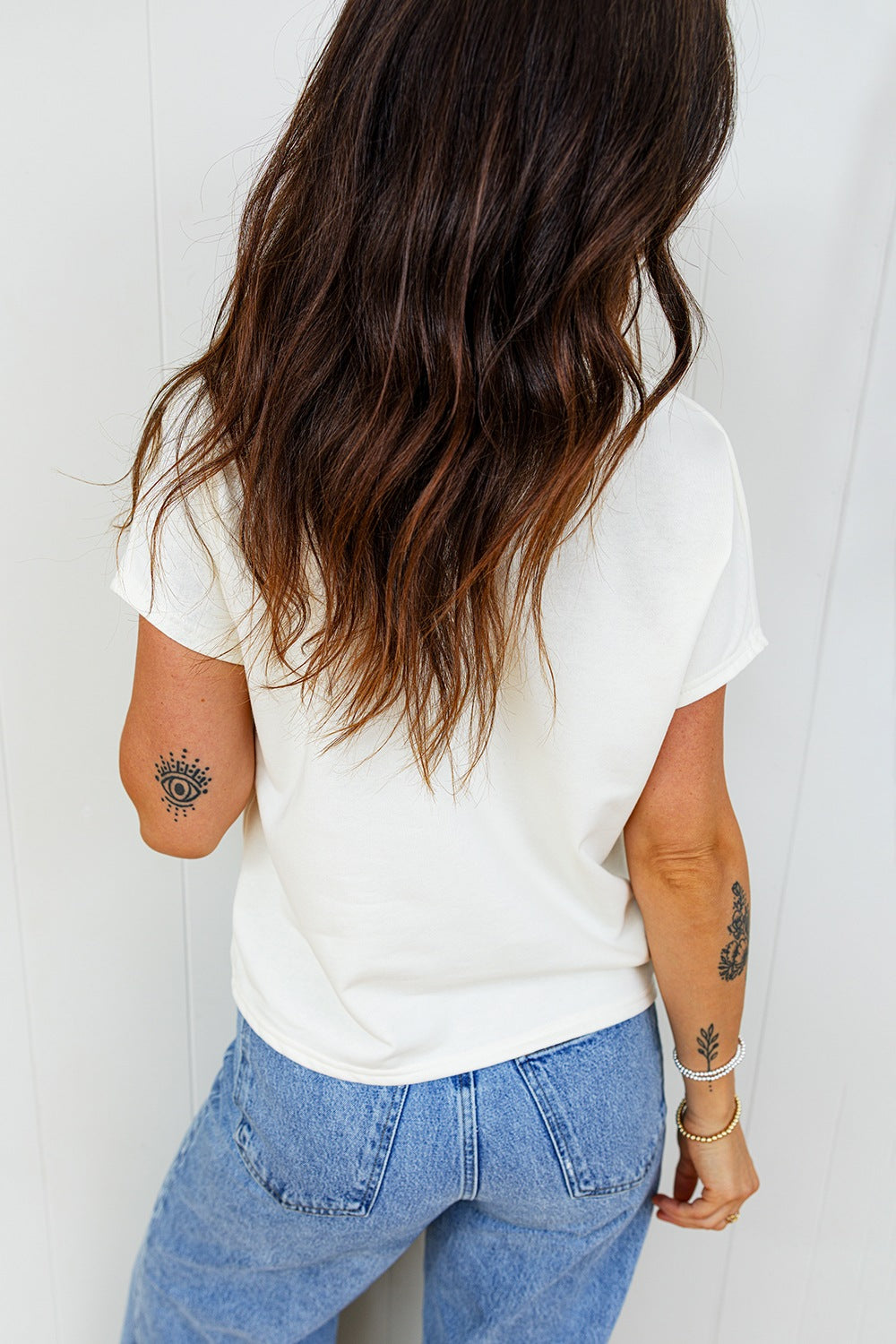 Leopard Bow Graphic Relaxed Fit T-Shirt in White for Women