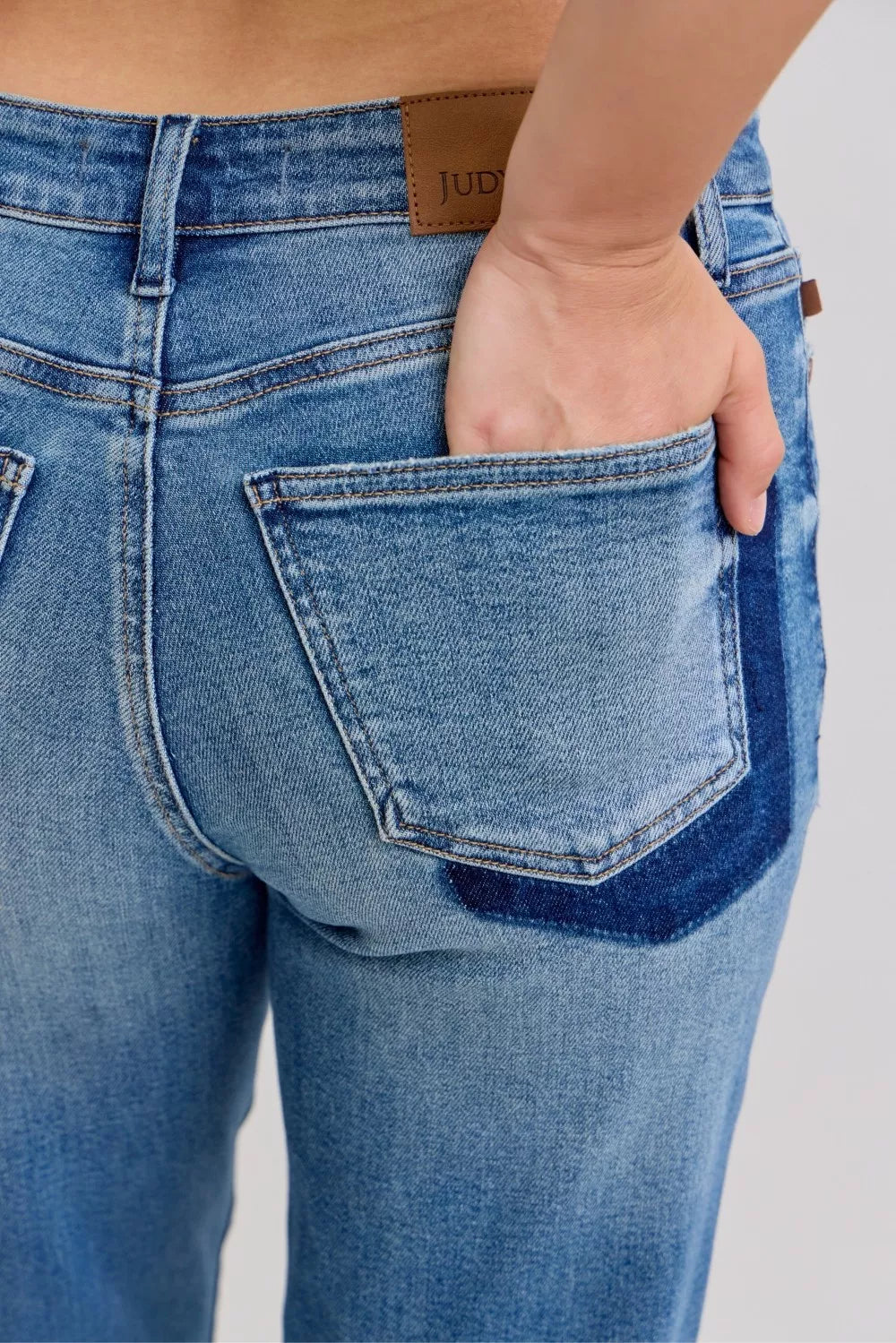 Mid Rise Bf Patch & Repair Destroy Release Hem Jeans Plus Size in Md for Women