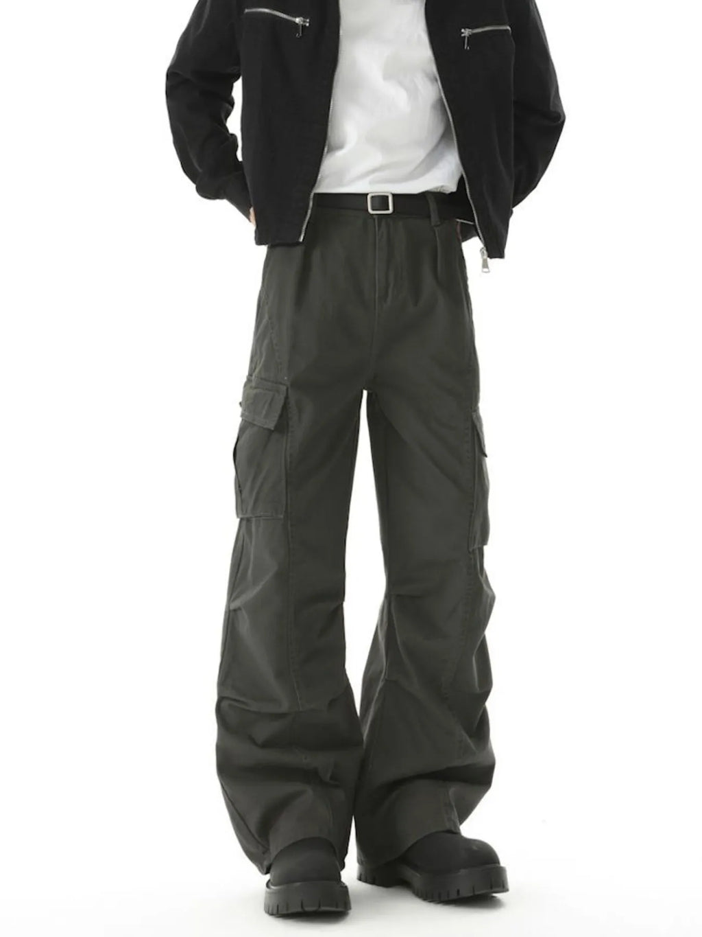 Loose Fit Cargo Pants in Gray for Men
