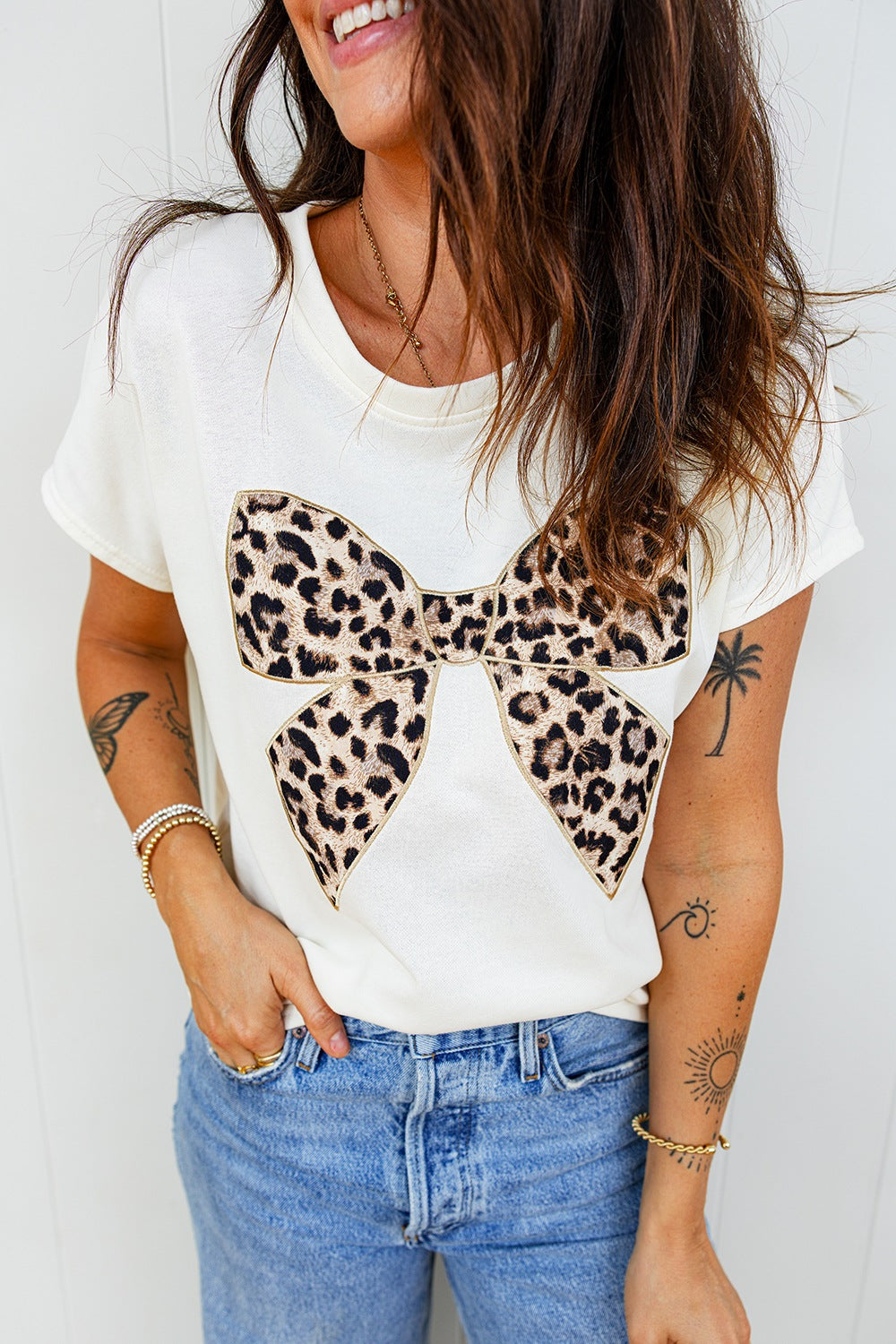 Leopard Bow Graphic Relaxed Fit T-Shirt in White for Women