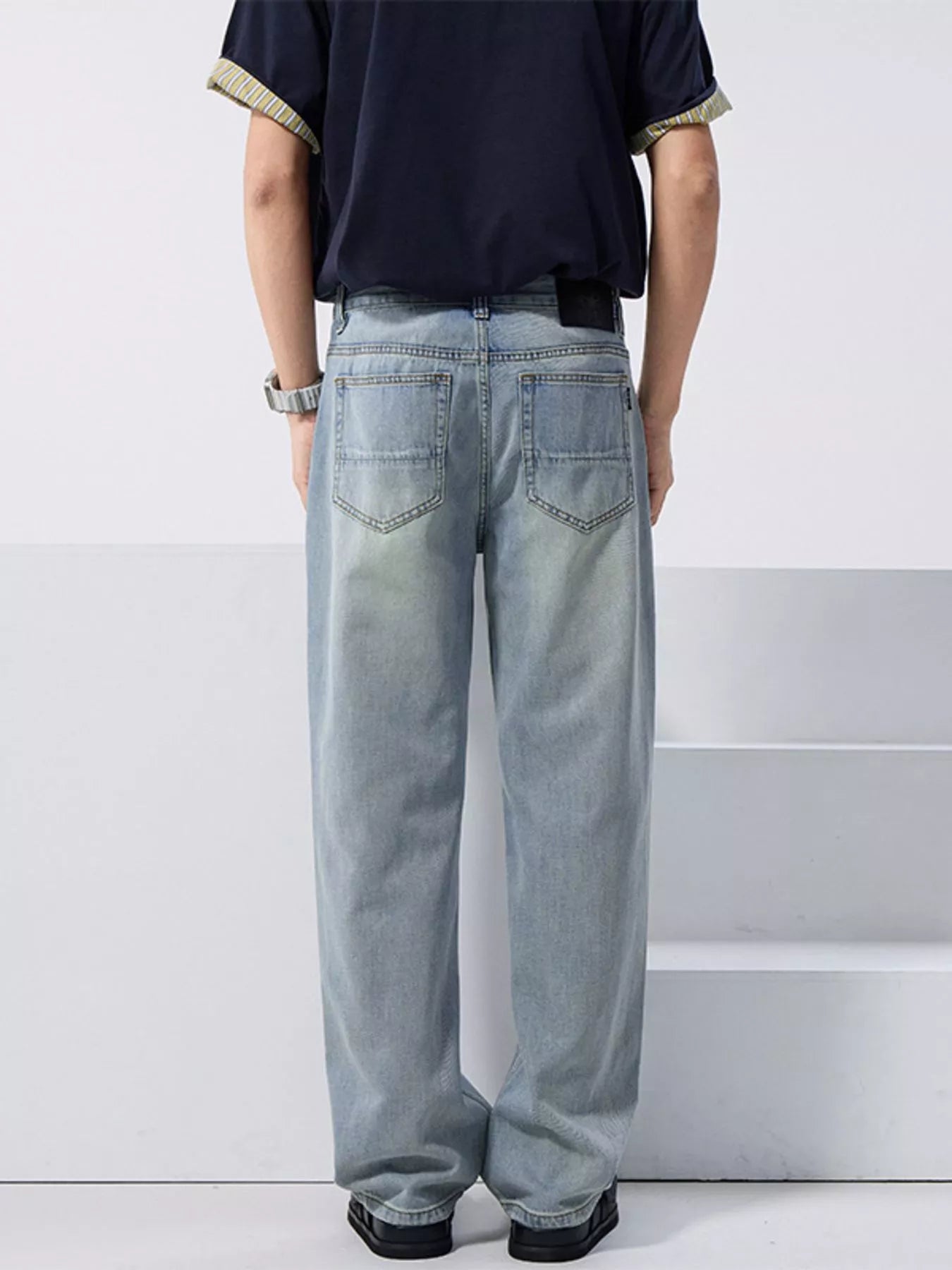 Wash Relaxed Fit Jeans in Classic in Light Blue for Men