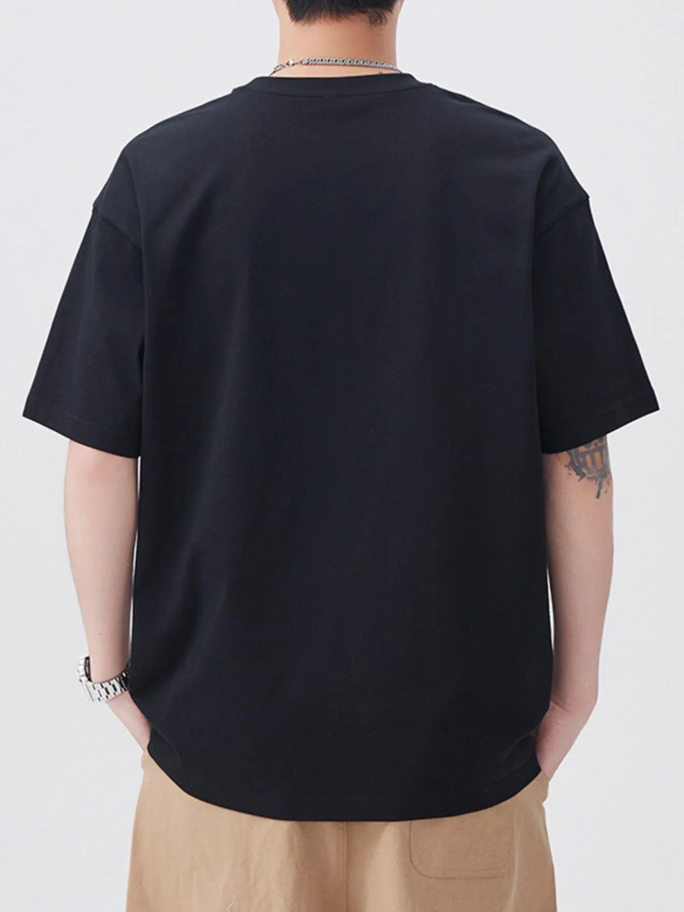 Plus Size Round Neck Short Sleeve T-Shirt in Relaxed in Black for Men